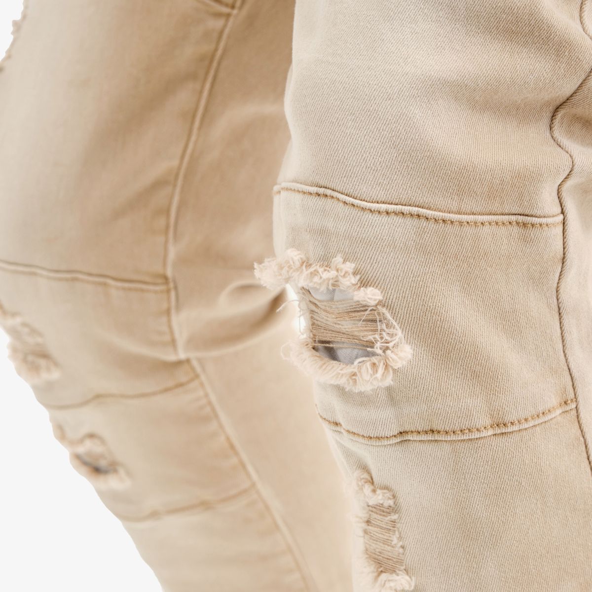 Copper Rivet Distressed Jeans - Skinny Fit