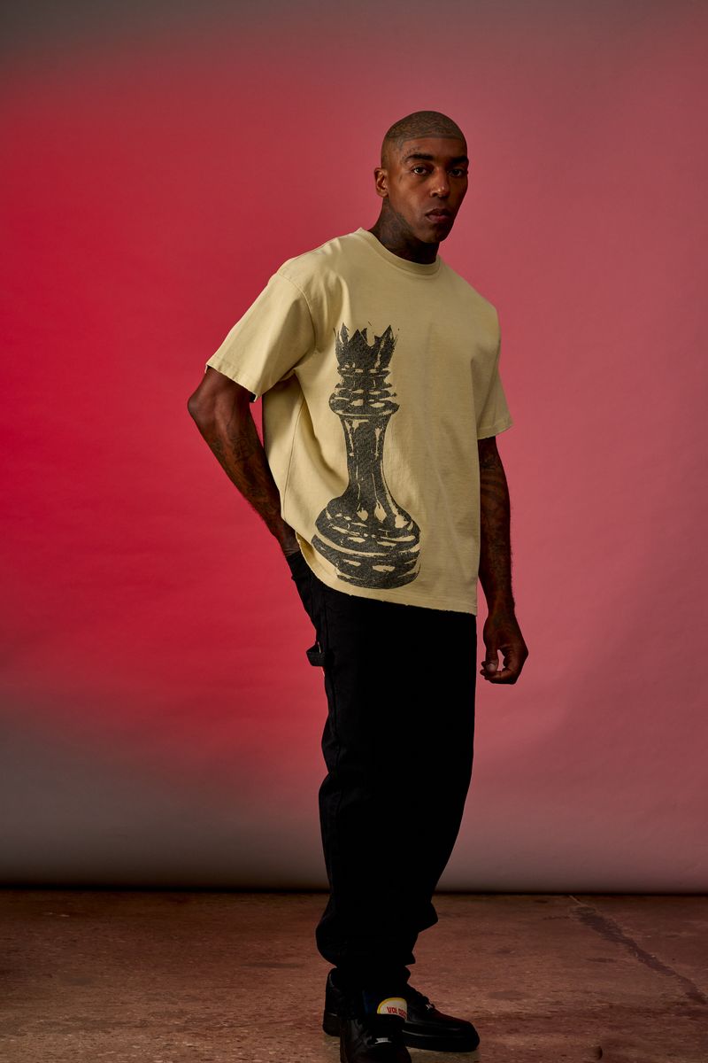 "KING" KHAKI Tee