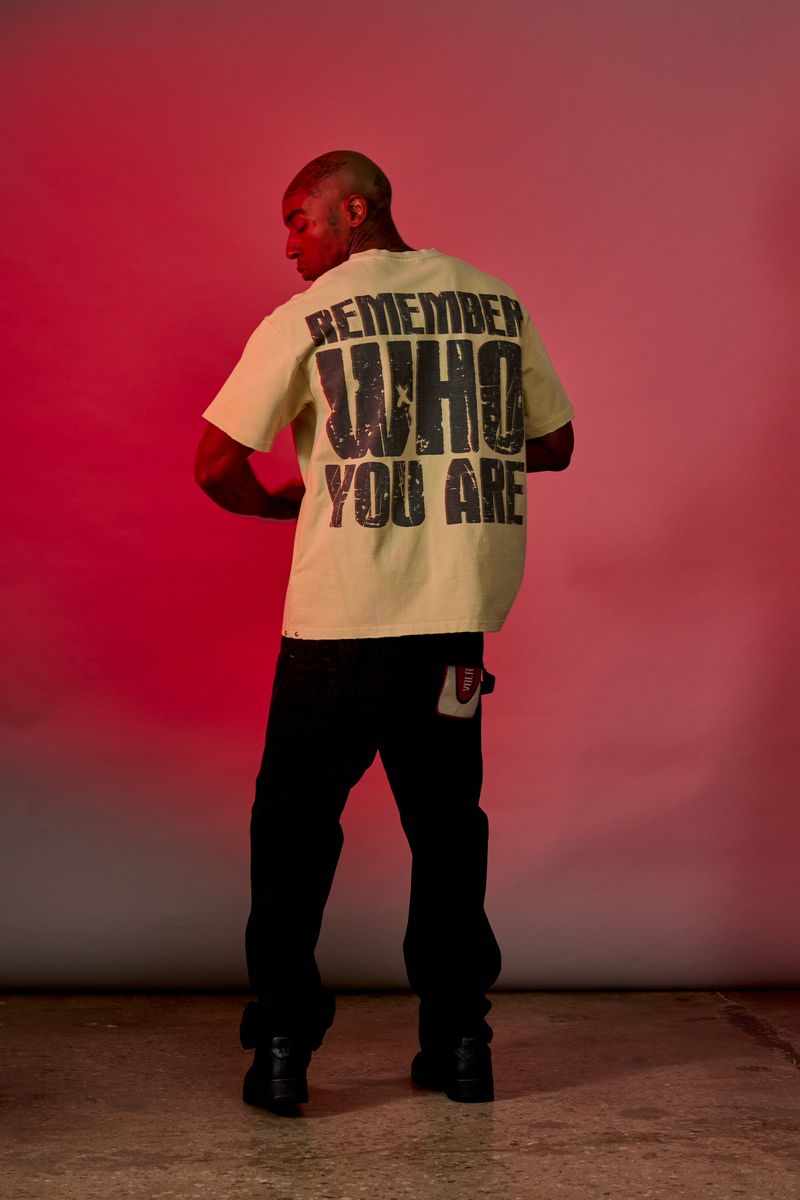 "KING" KHAKI Tee