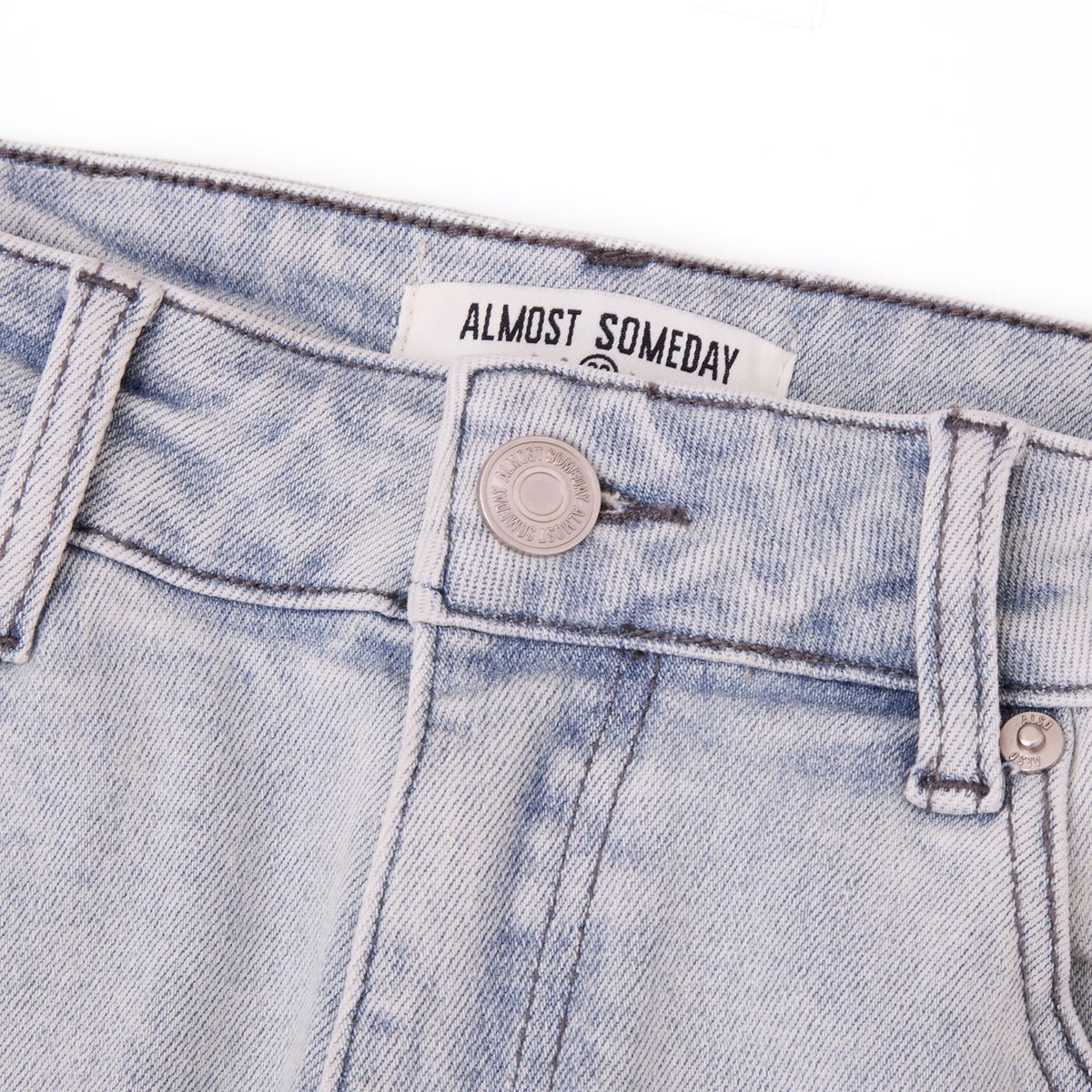 Almost Someday Moto Embossed Jeans - Light Wash