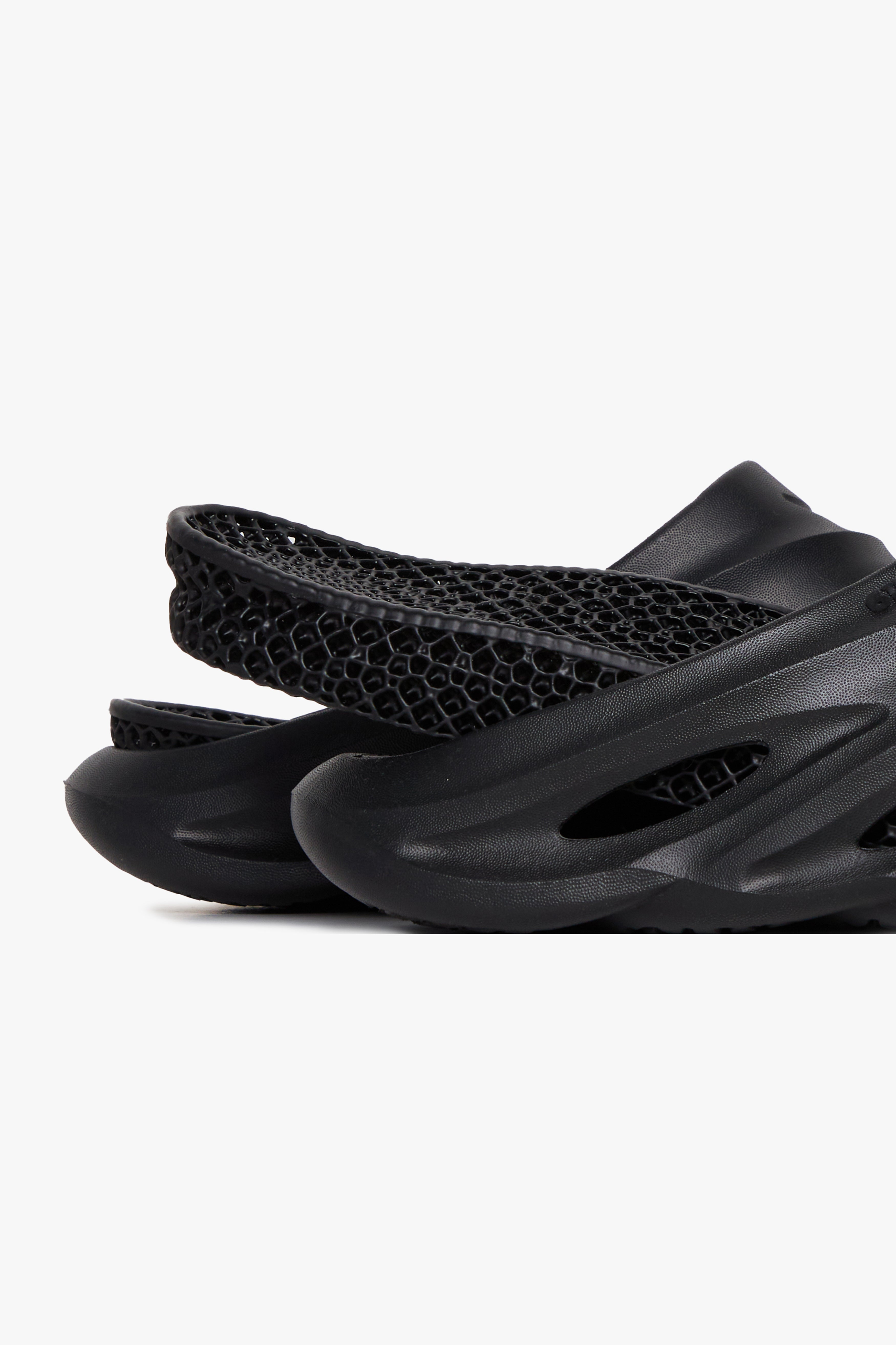 6Th Nbrhd Slides - Comfort Slide Sandals