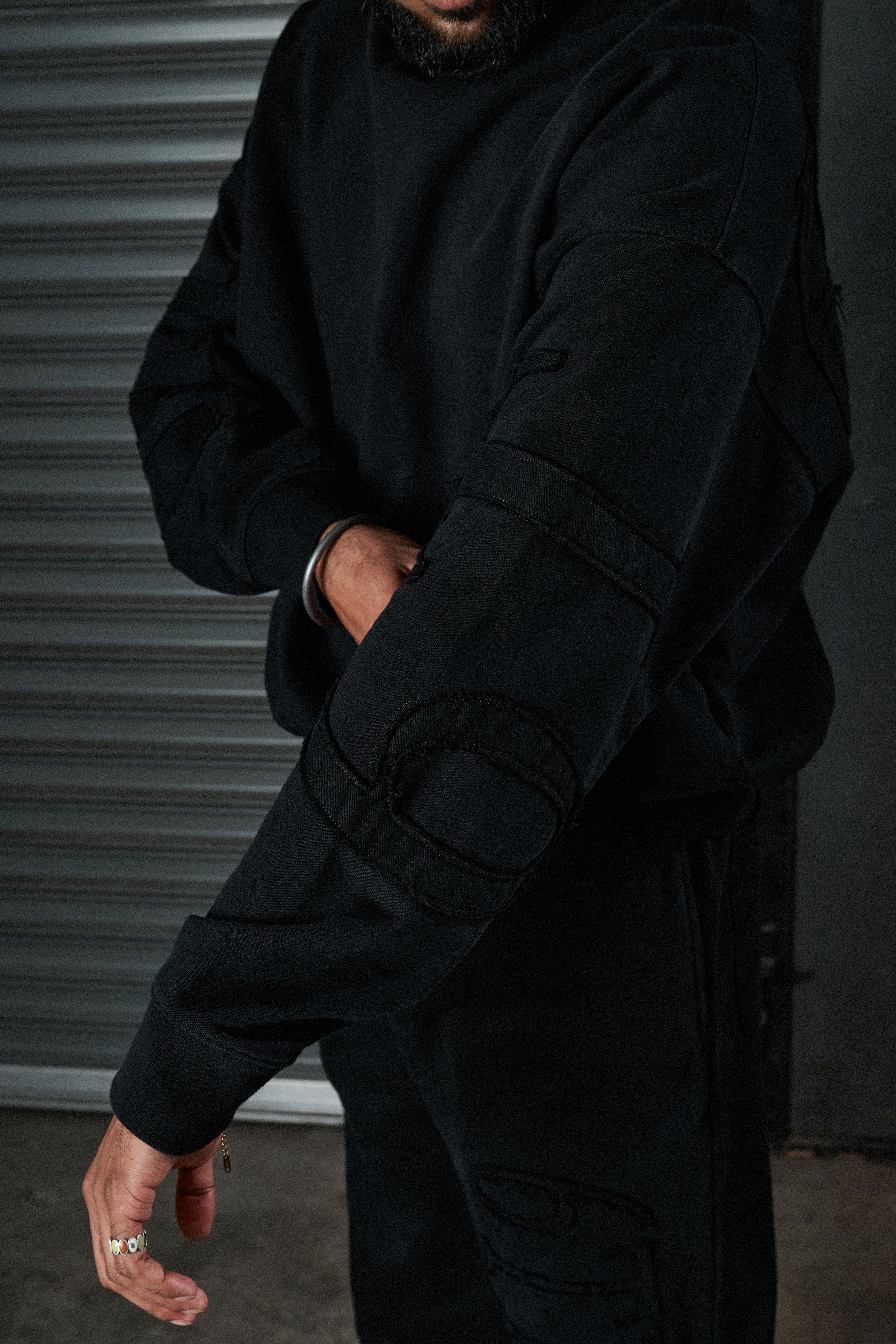 6Th Nbrhd Statement Men's Sweatshirt - Black