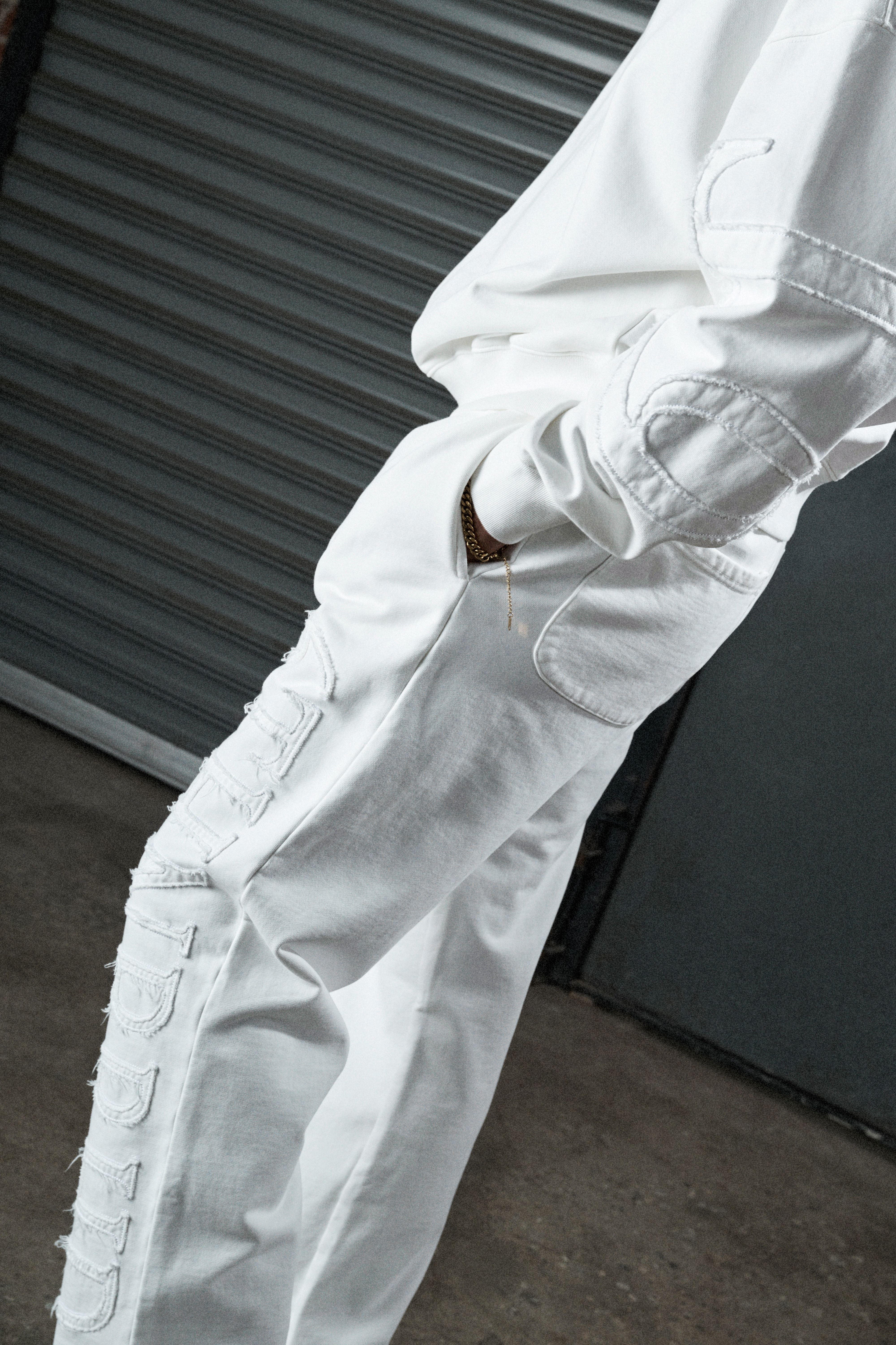 6Th Nbrhd Member Men's Sweatpants - White