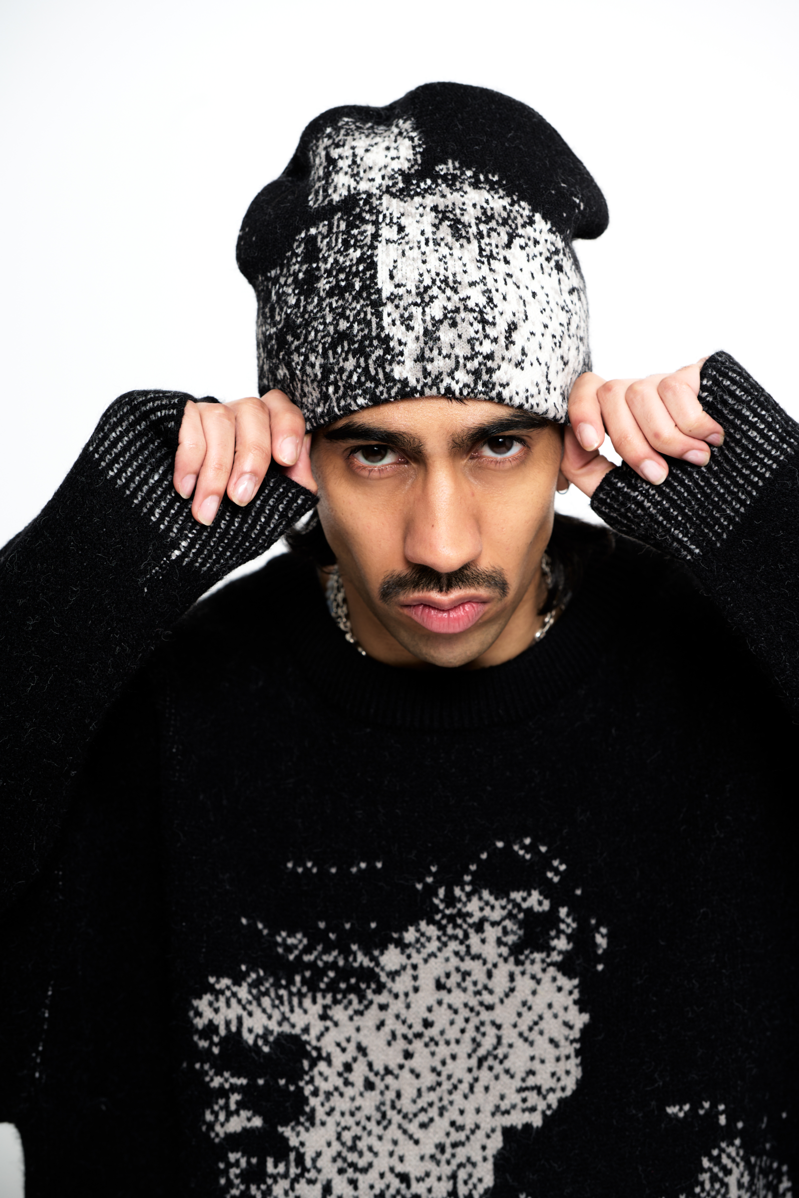 6Th Nbrhd Blinded Men's Sweater