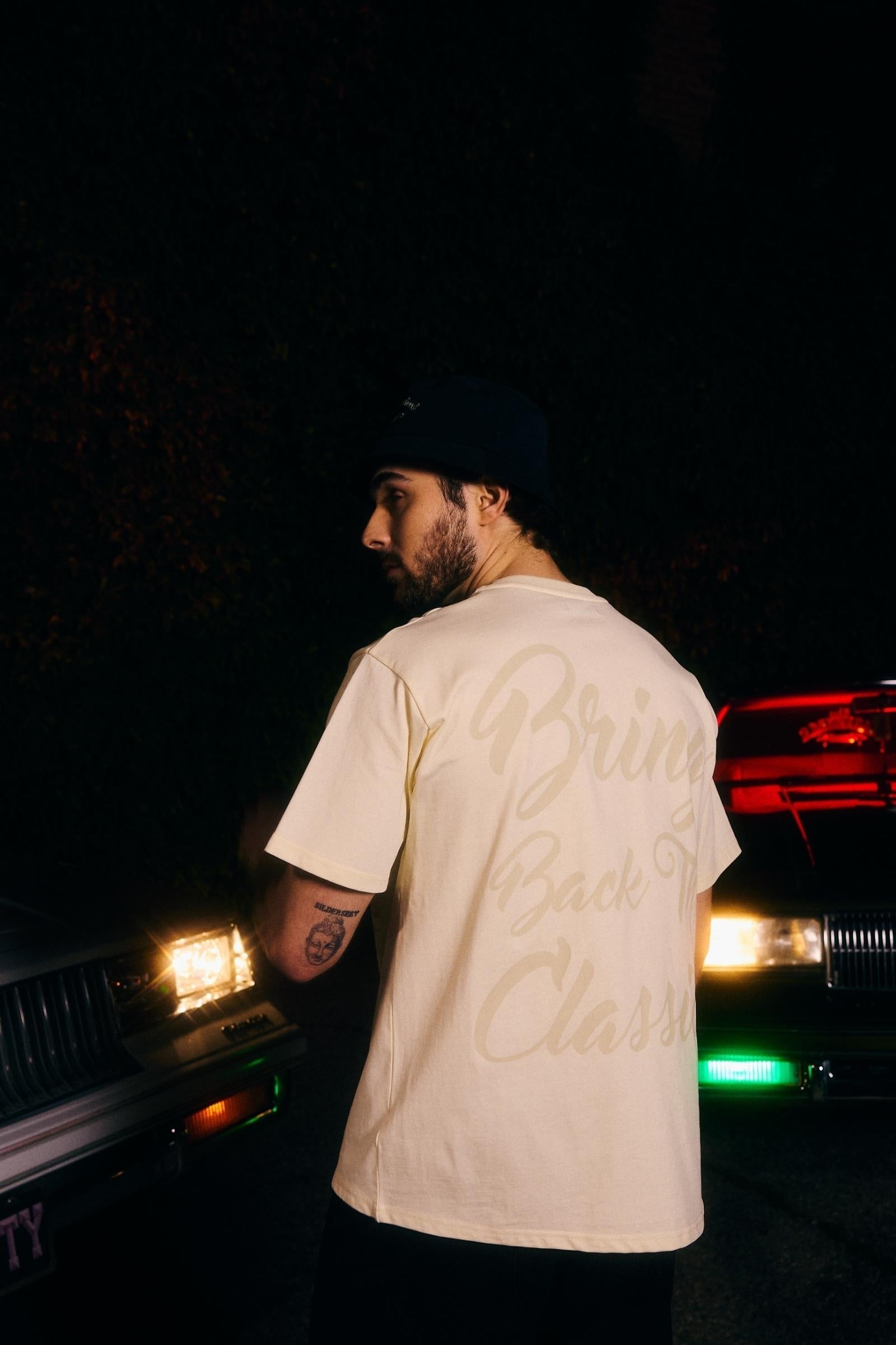 6Th Nbrhd Classic Is Back Men's T-Shirt