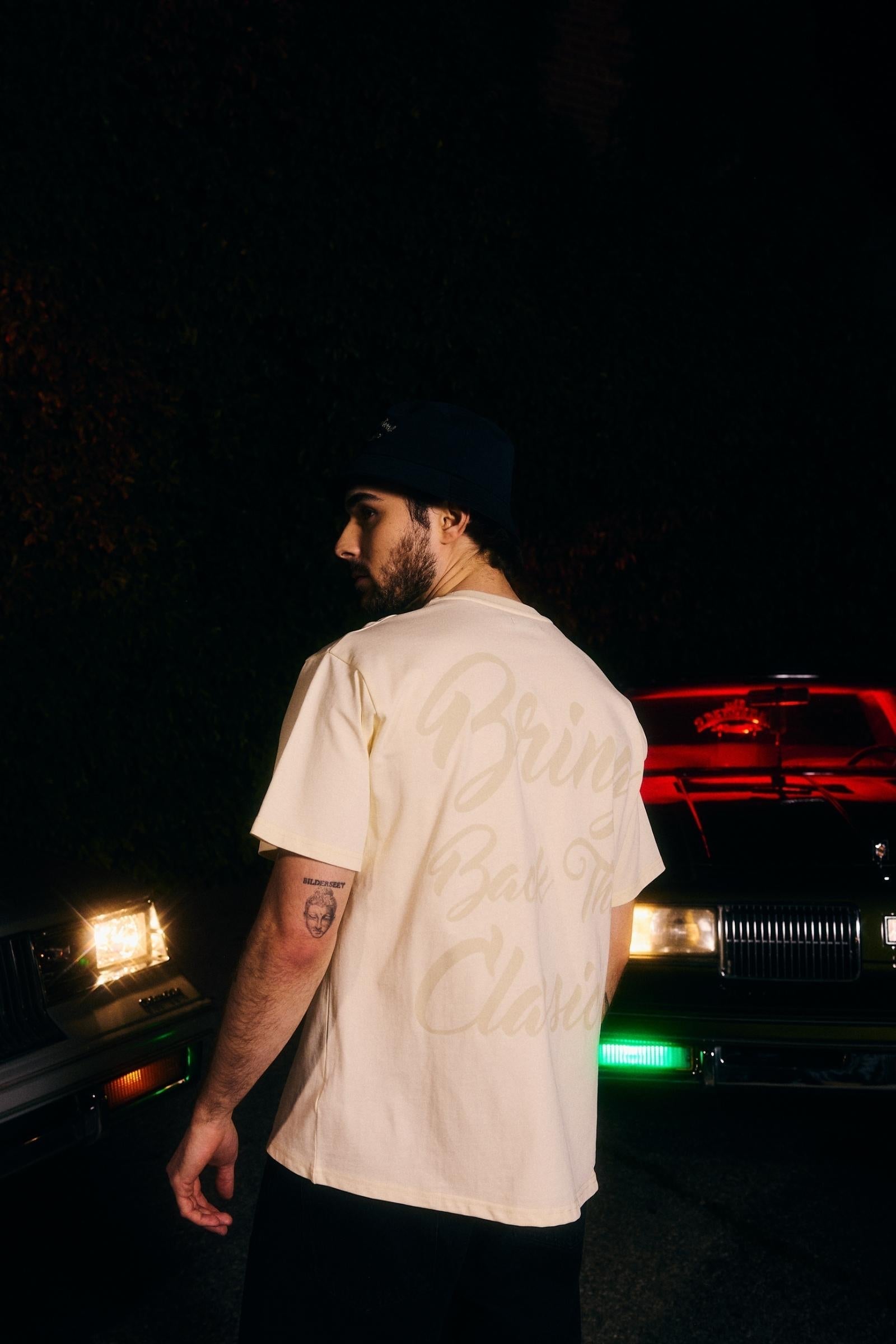6Th Nbrhd Classic Is Back Men's T-Shirt