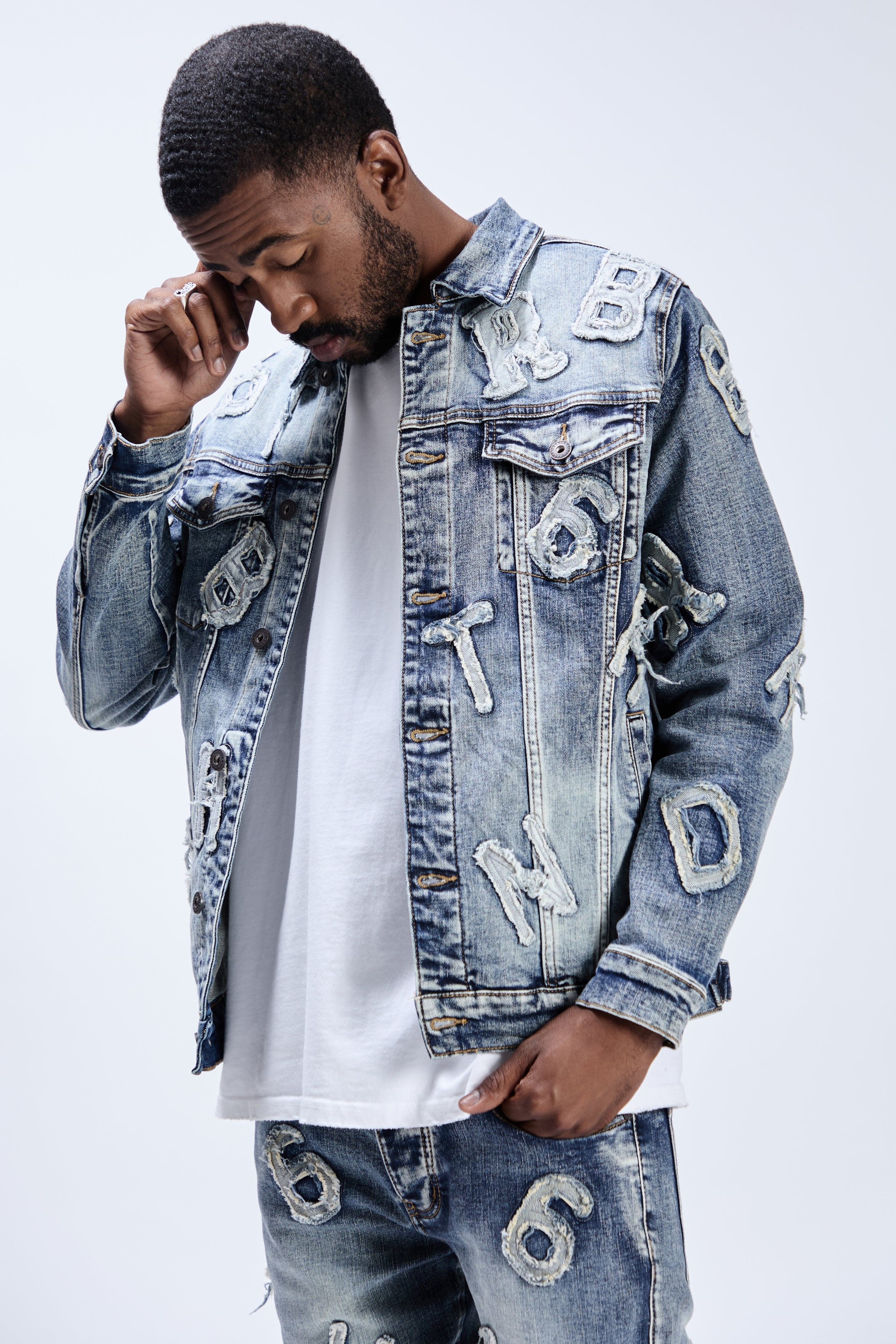 6Th Nbrhd Puzzle Men's Trucker Jacket - Light Wash
