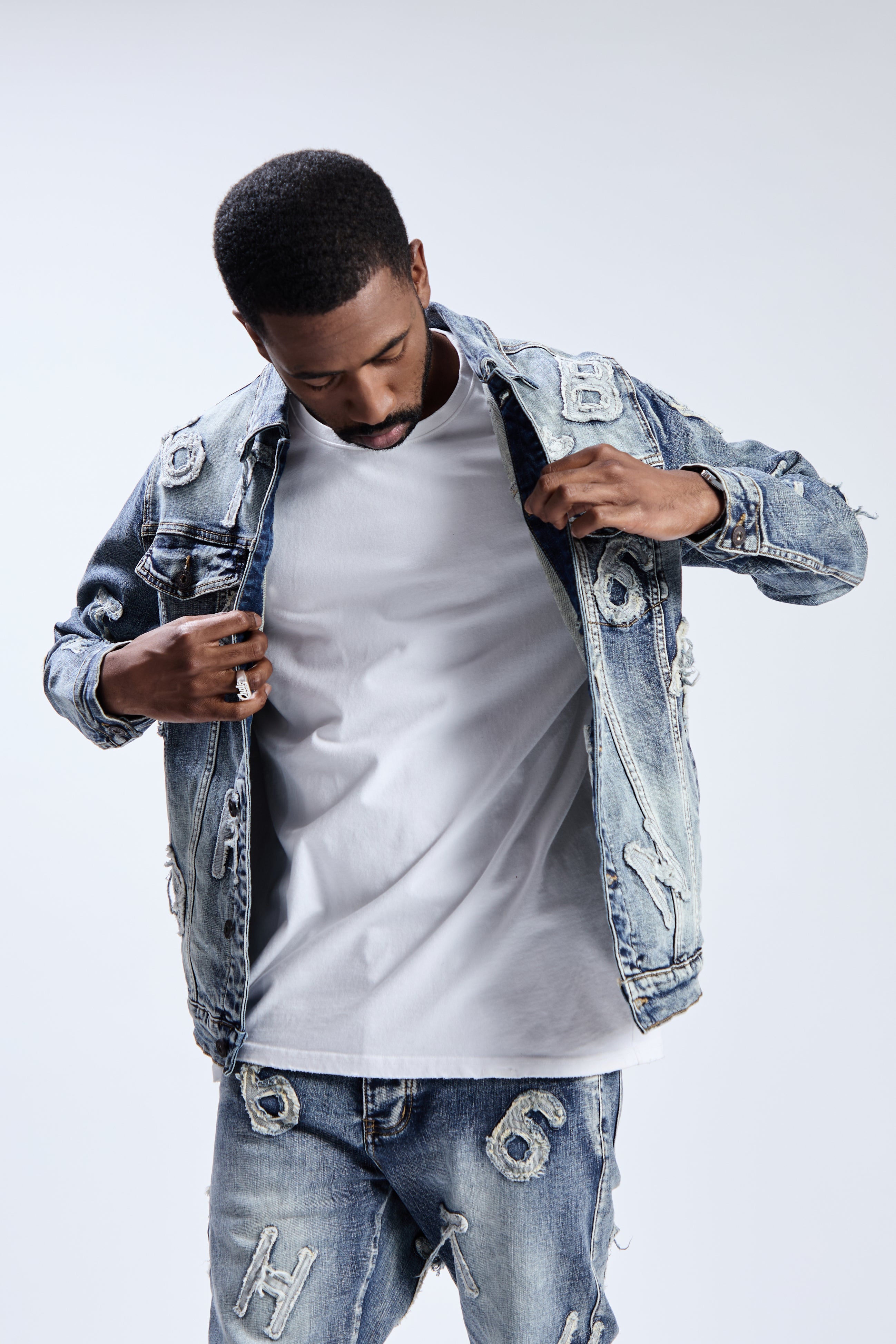6Th Nbrhd Puzzle Men's Trucker Jacket - Light Wash