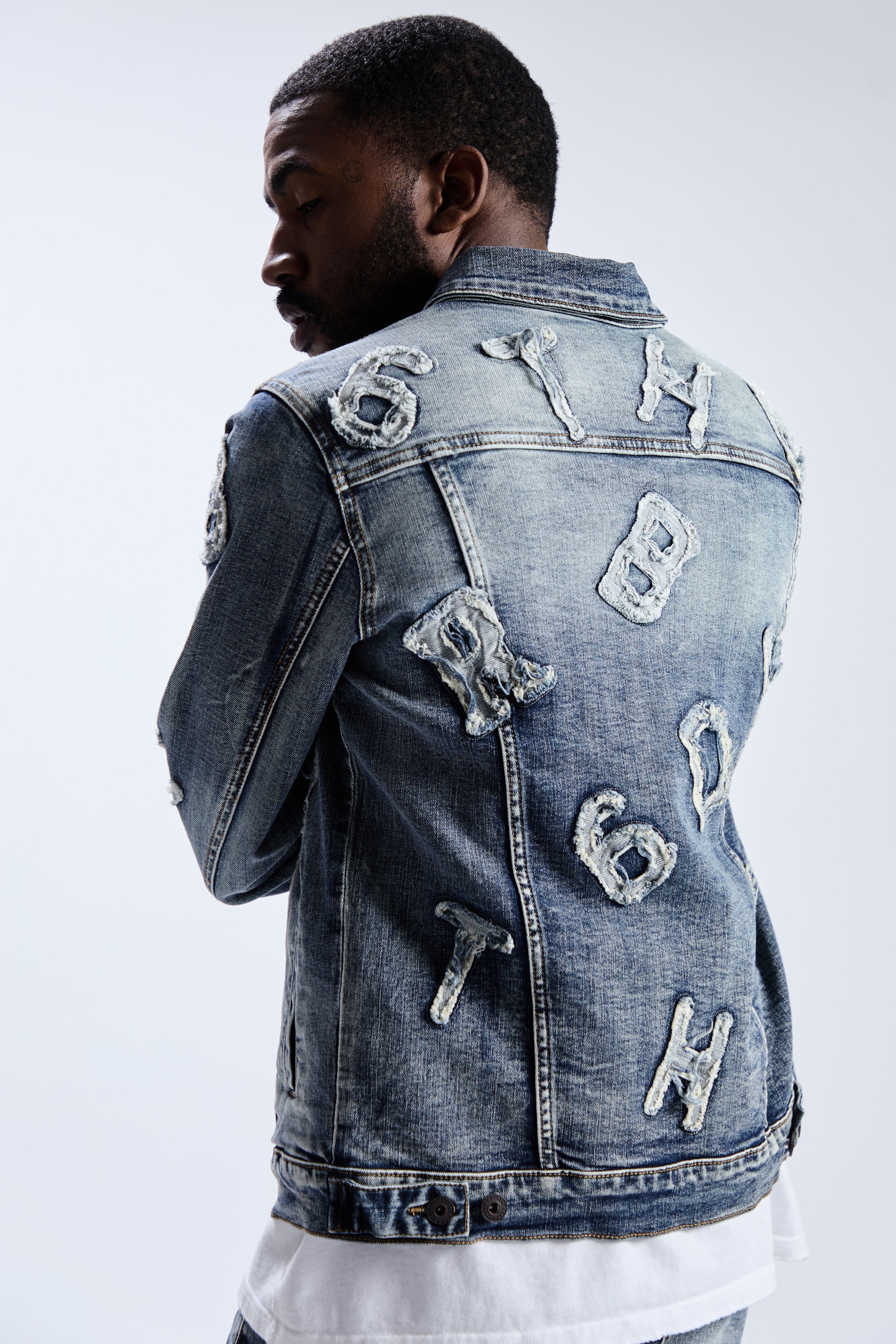 6Th Nbrhd Puzzle Men's Trucker Jacket - Light Wash