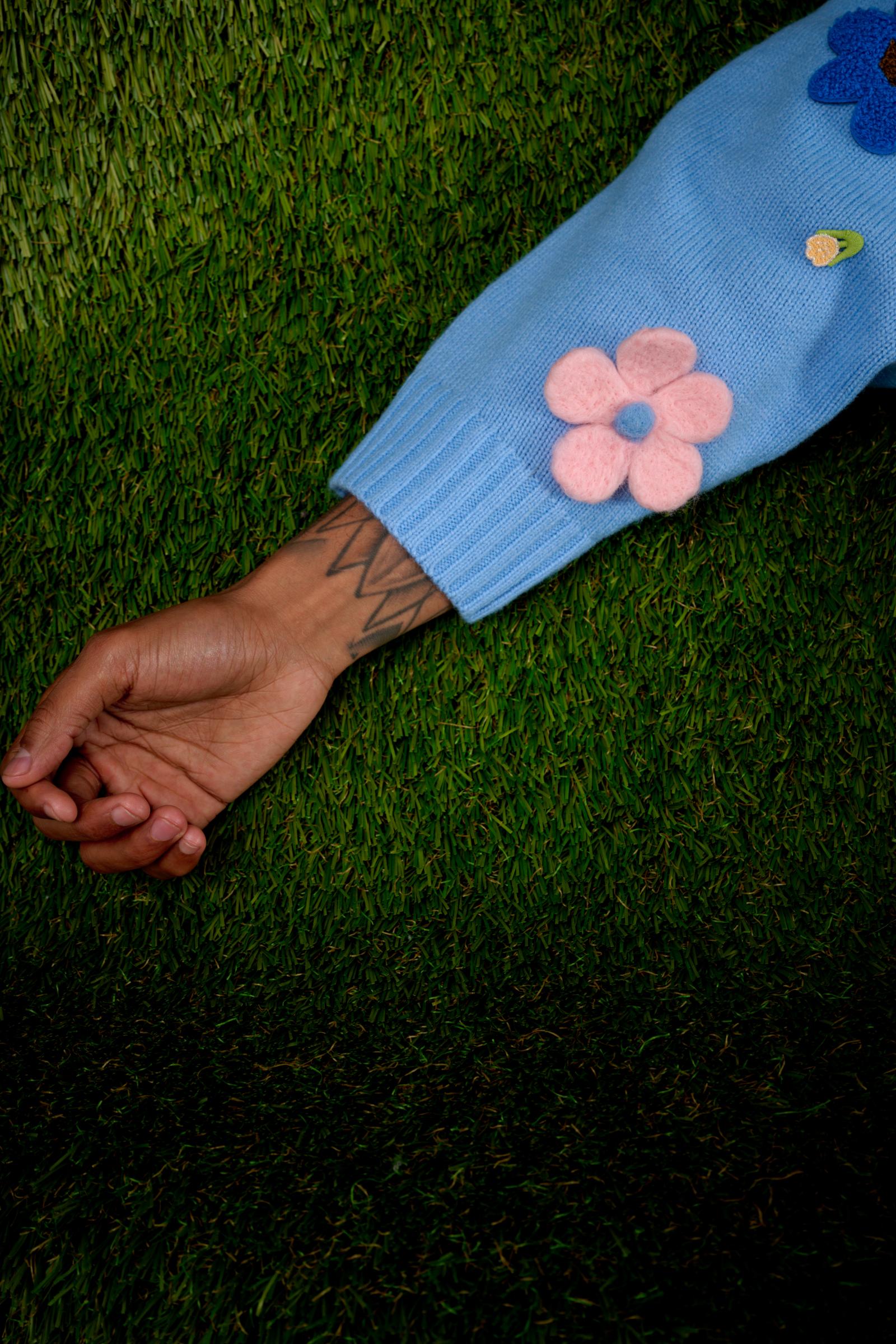 6Thneighborhood Flower Kids Sweater - Appliqué