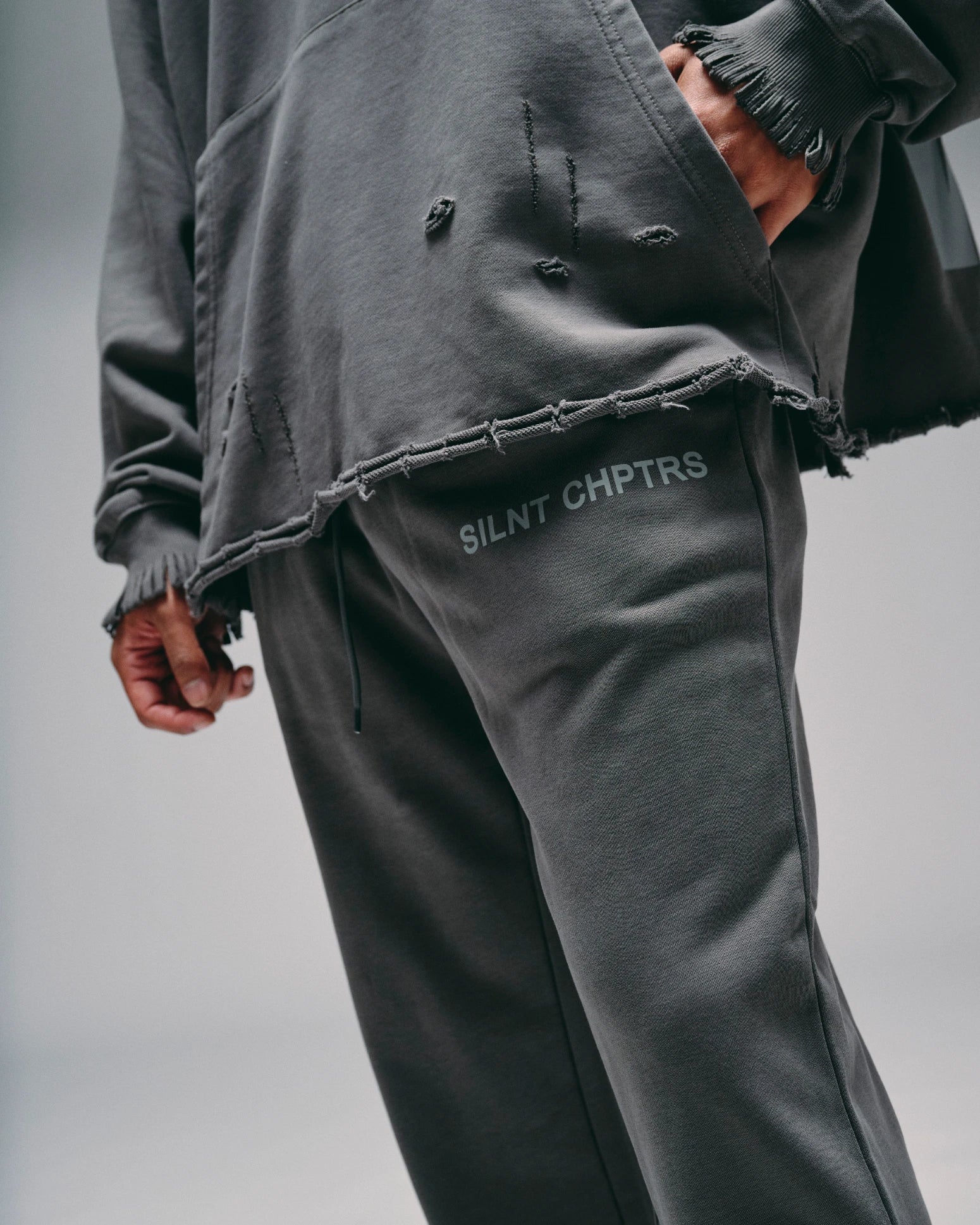 Silnt Chptrs Intentions Sweatpants - Distressed