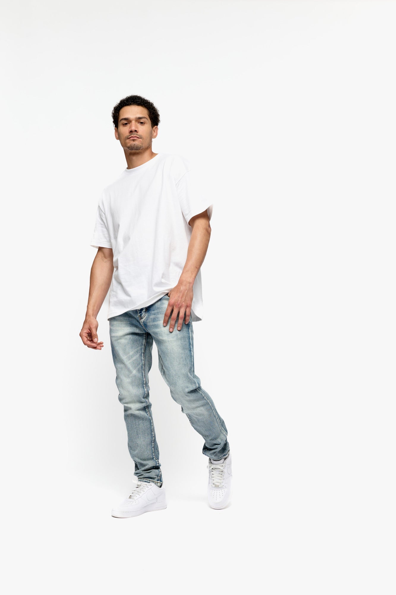 Silnt Chptrs Jeans - Light Wash