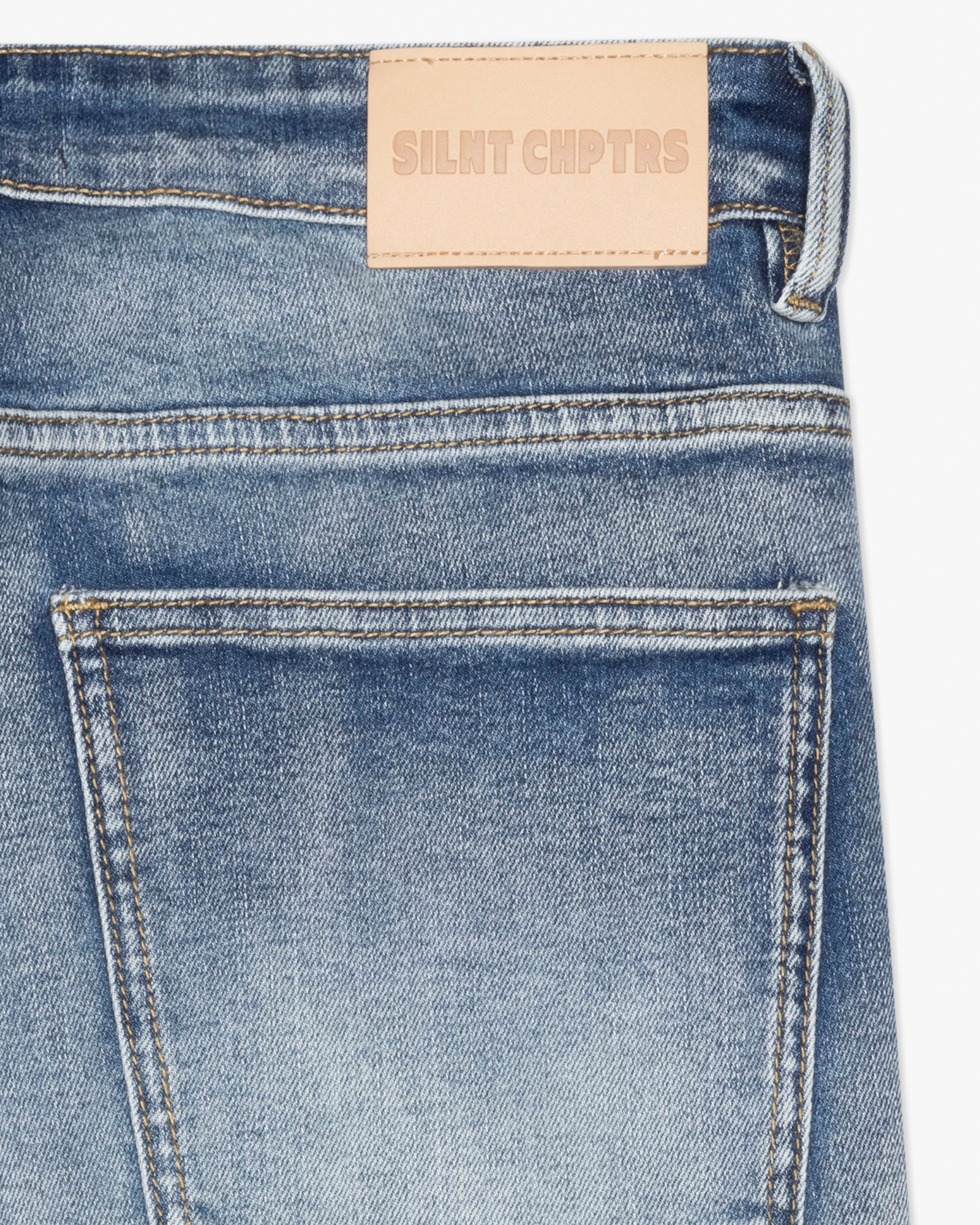 Silnt Chptrs Jeans - Light Wash