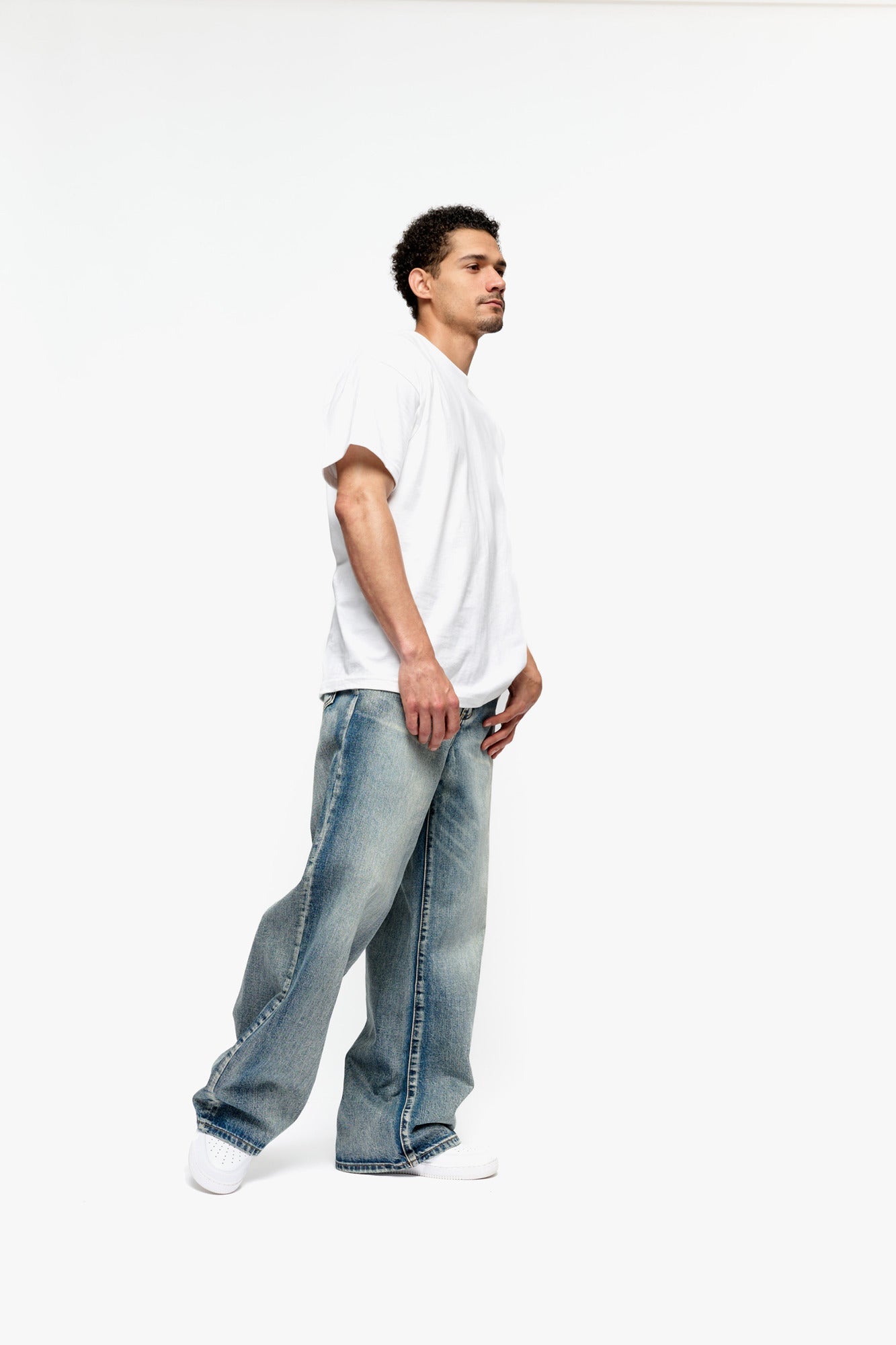 Silnt Chptrs Jeans - Light Wash