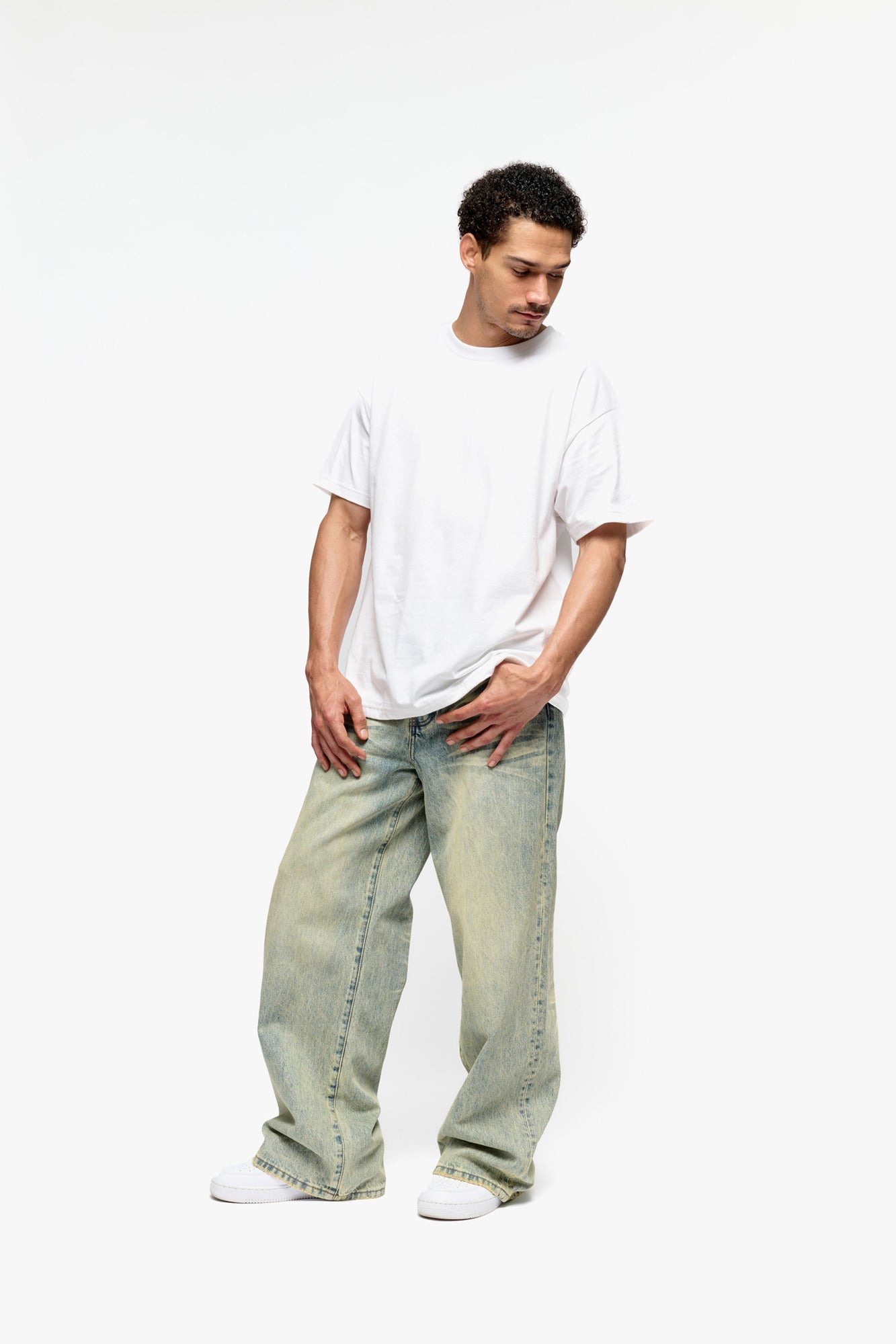 Silnt Chptrs Jeans - Light Wash