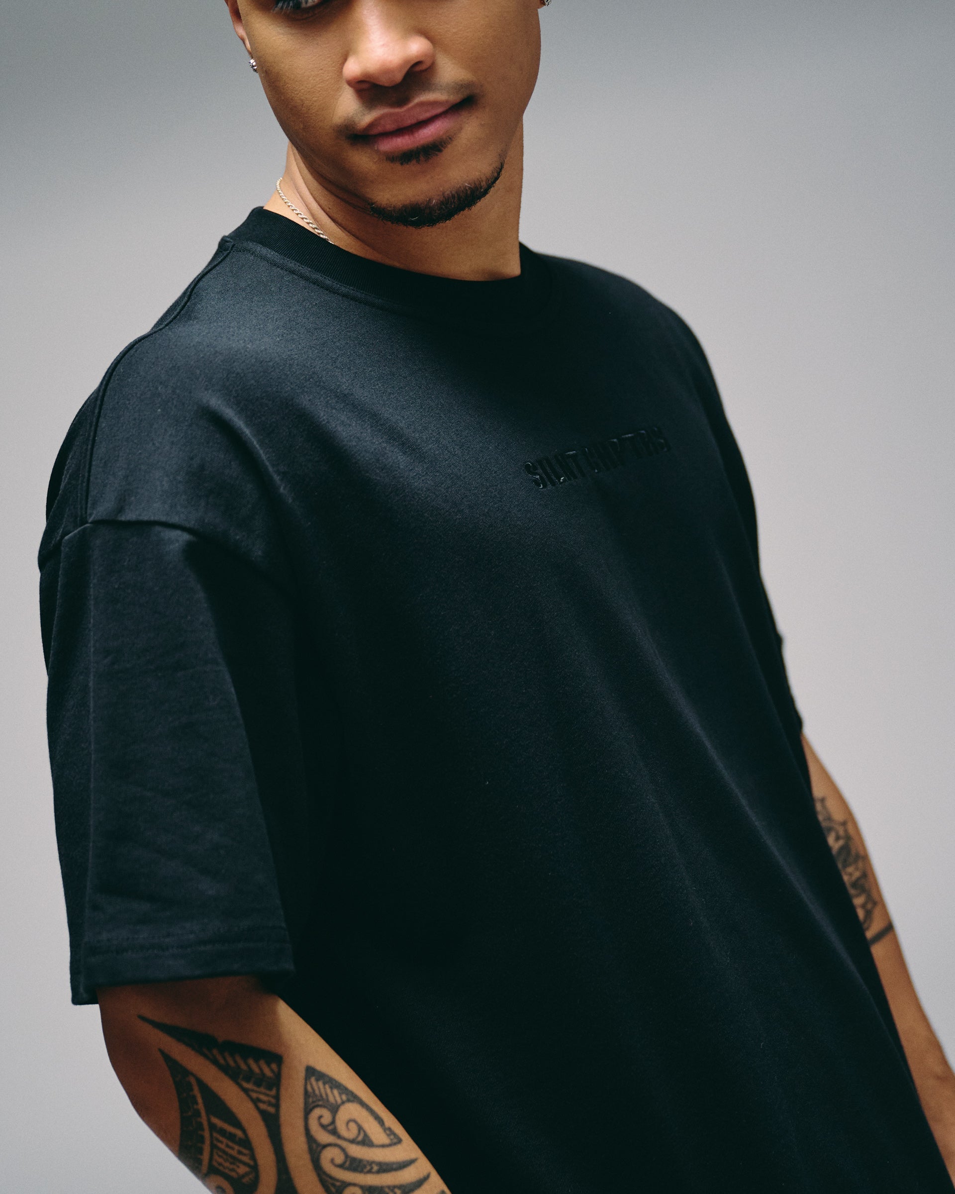 Silnt Chptrs "Crucial" T-Shirt - Black