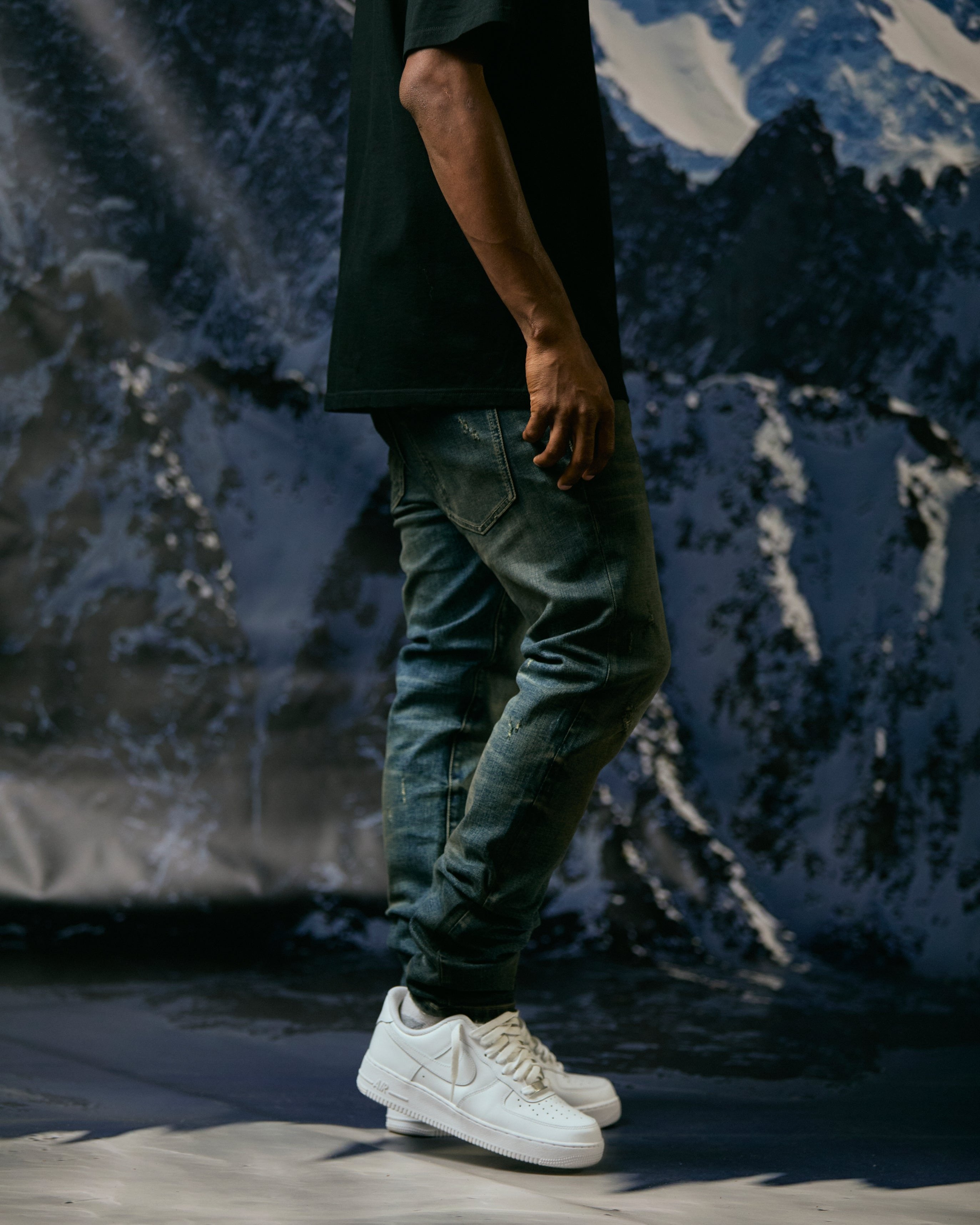 Silnt Chptrs "Expansion" Jeans - Distressed Wash