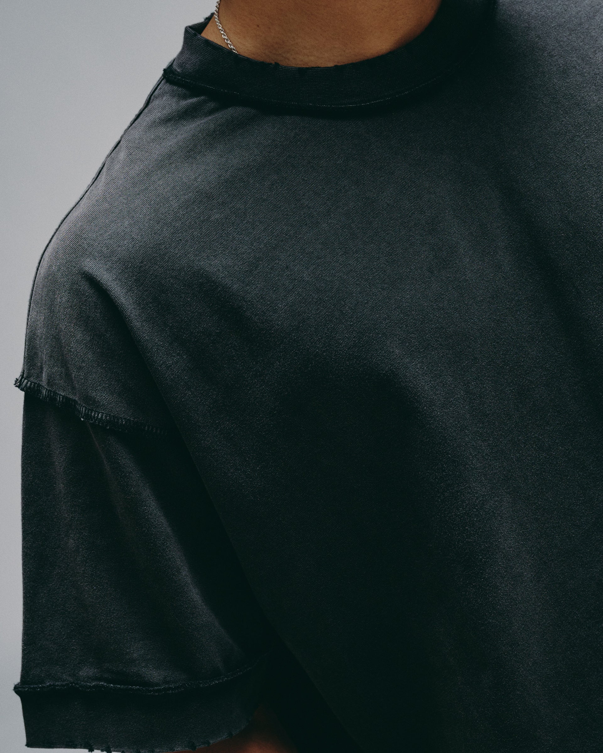 Silnt Chptrs Necessities Stitch Tee - Raw Hem Vintage Black