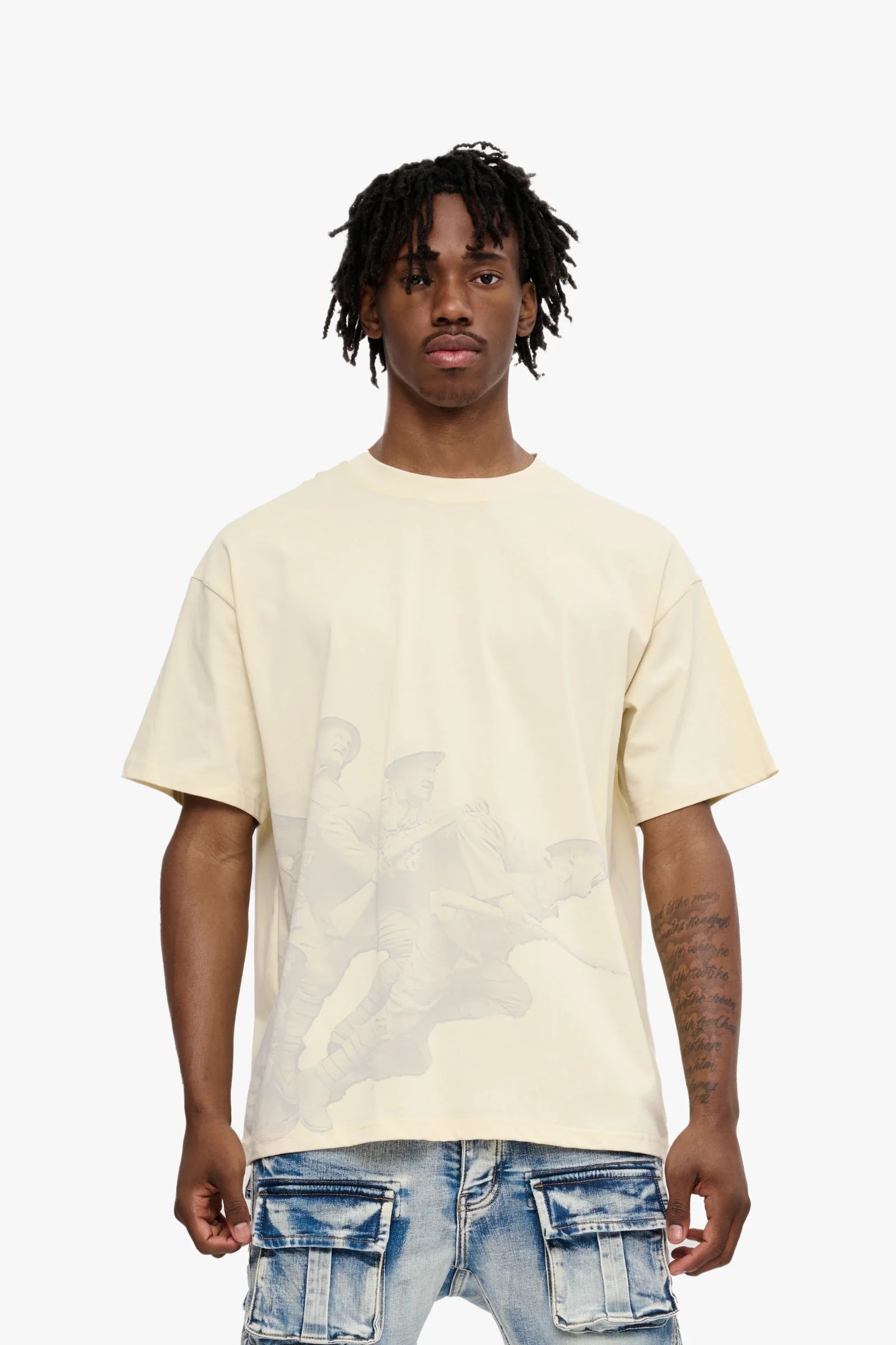 Silnt Chptrs War Cream Tee - Graphic