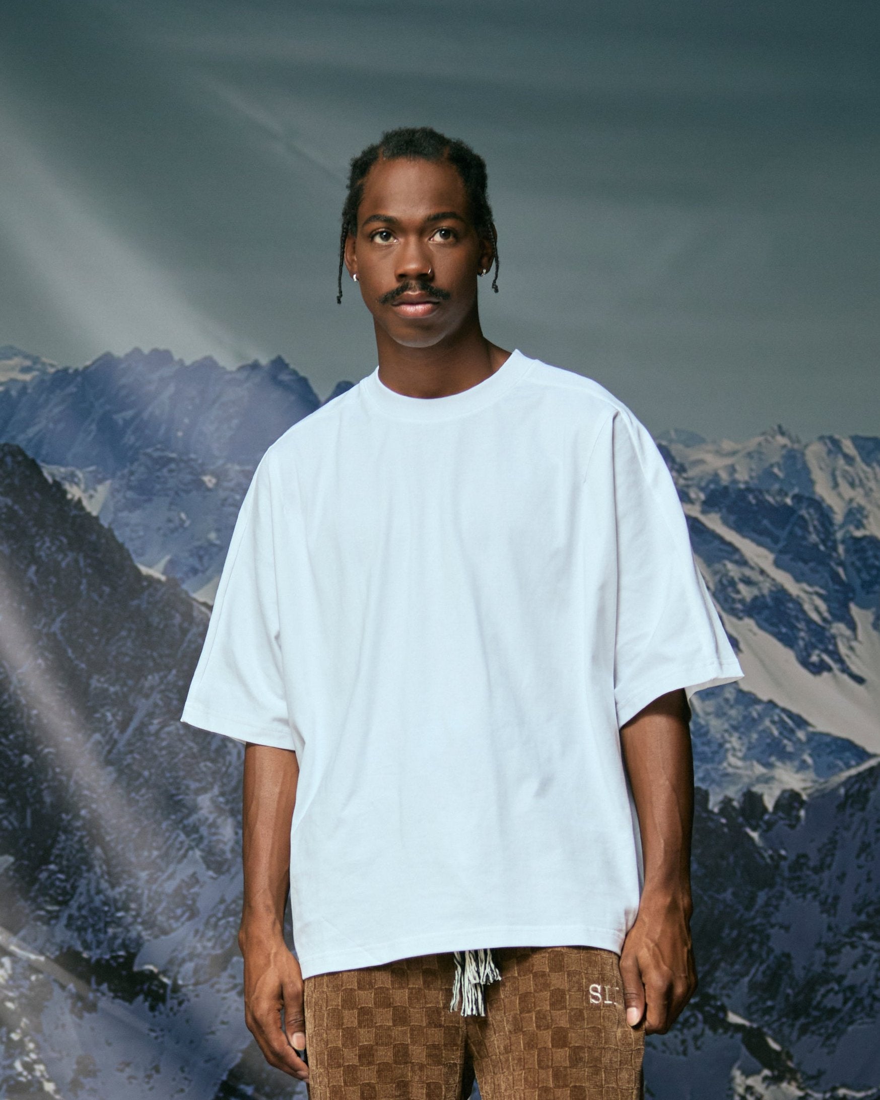 Silnt Chptrs "Point Blank" T-Shirt - White