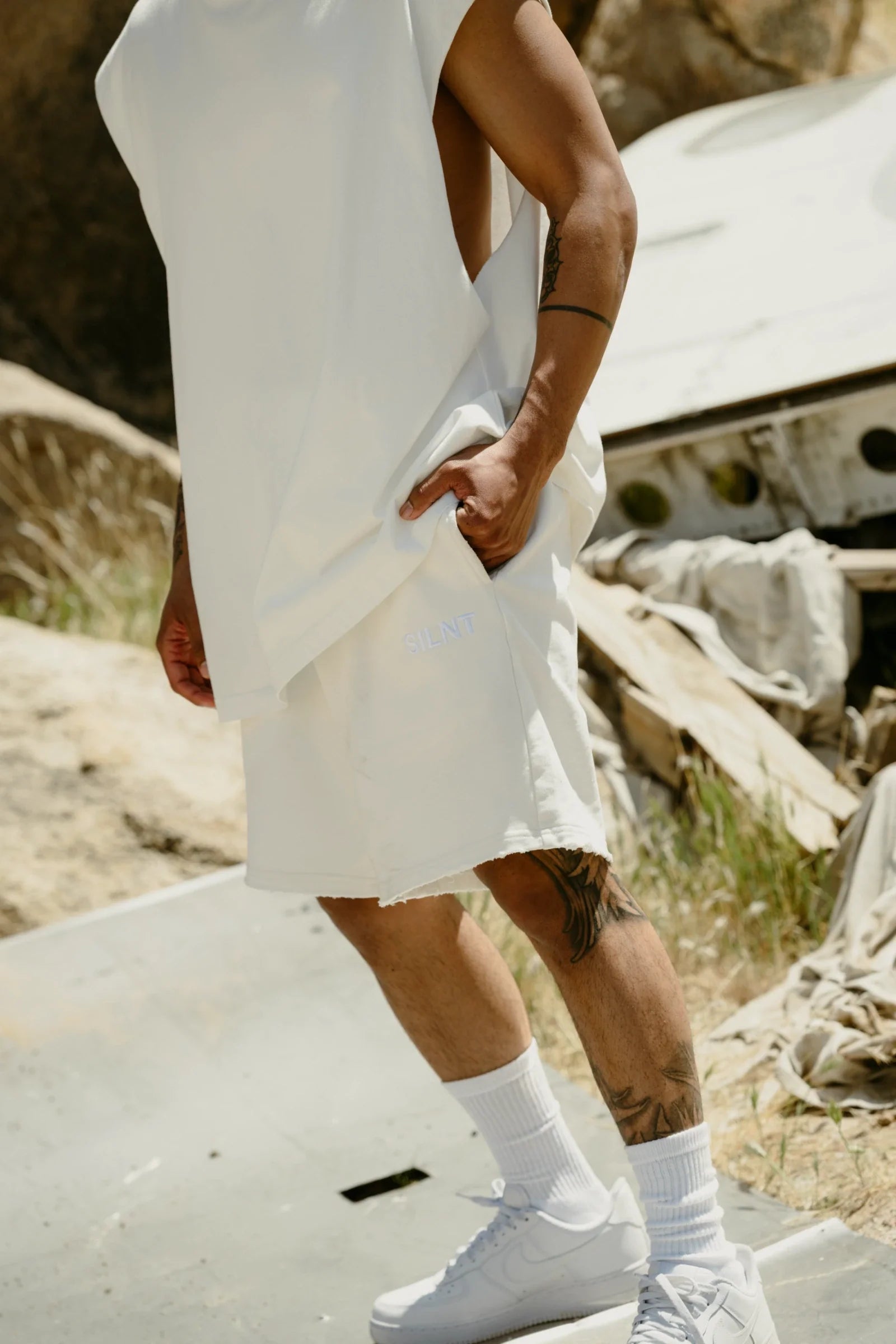 Silnt Chptrs Frayed Shorts - Raw Hem