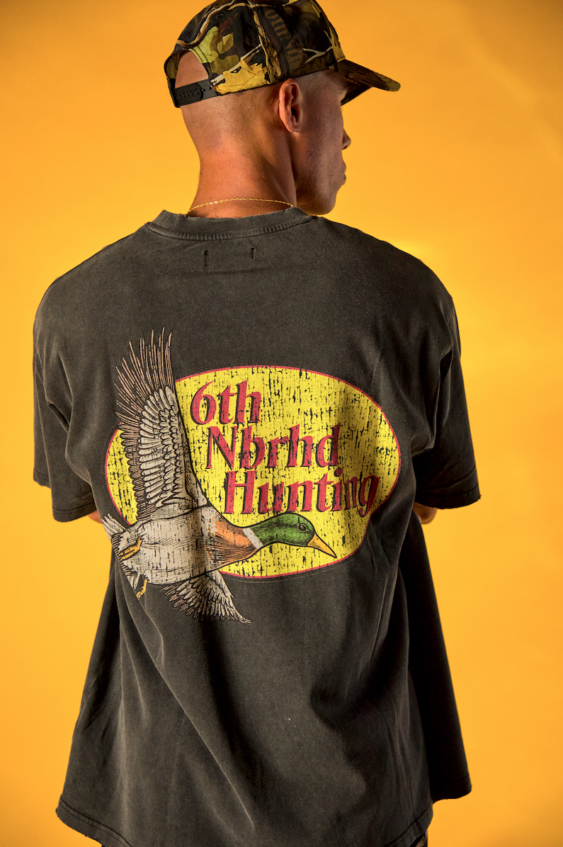 6Th Nbrhd Hunting Men's T-Shirt - Black