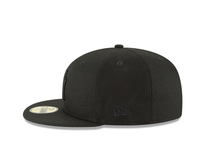 New Era 59FIFTY New York Yankees Blackout Fitted Cap