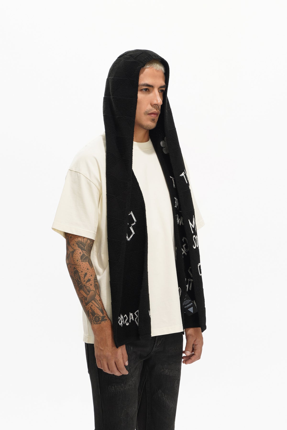 Valabasas Contrast Scarf - Graphic Black