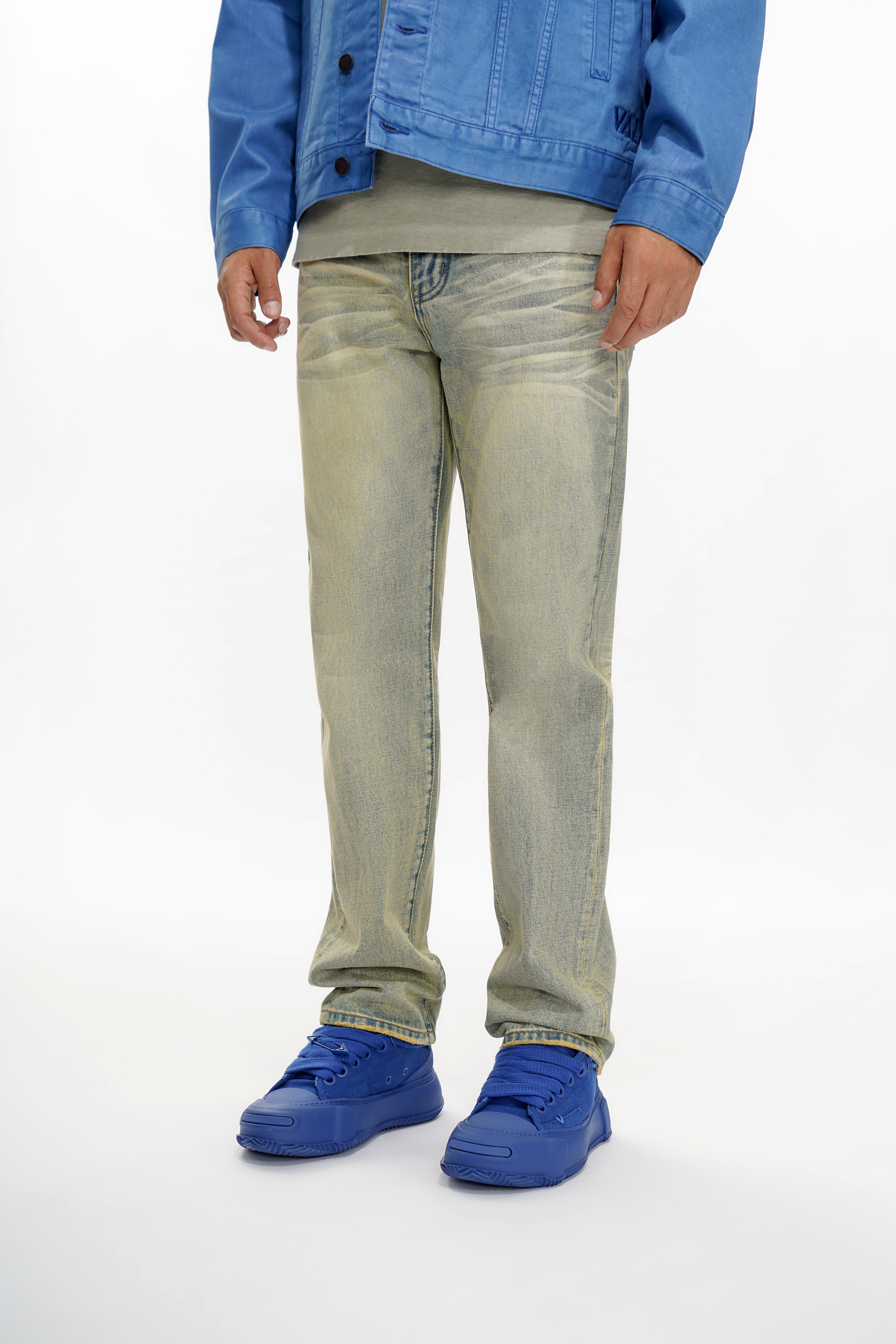 Valabasas “Different” Jeans - Vintage Wash