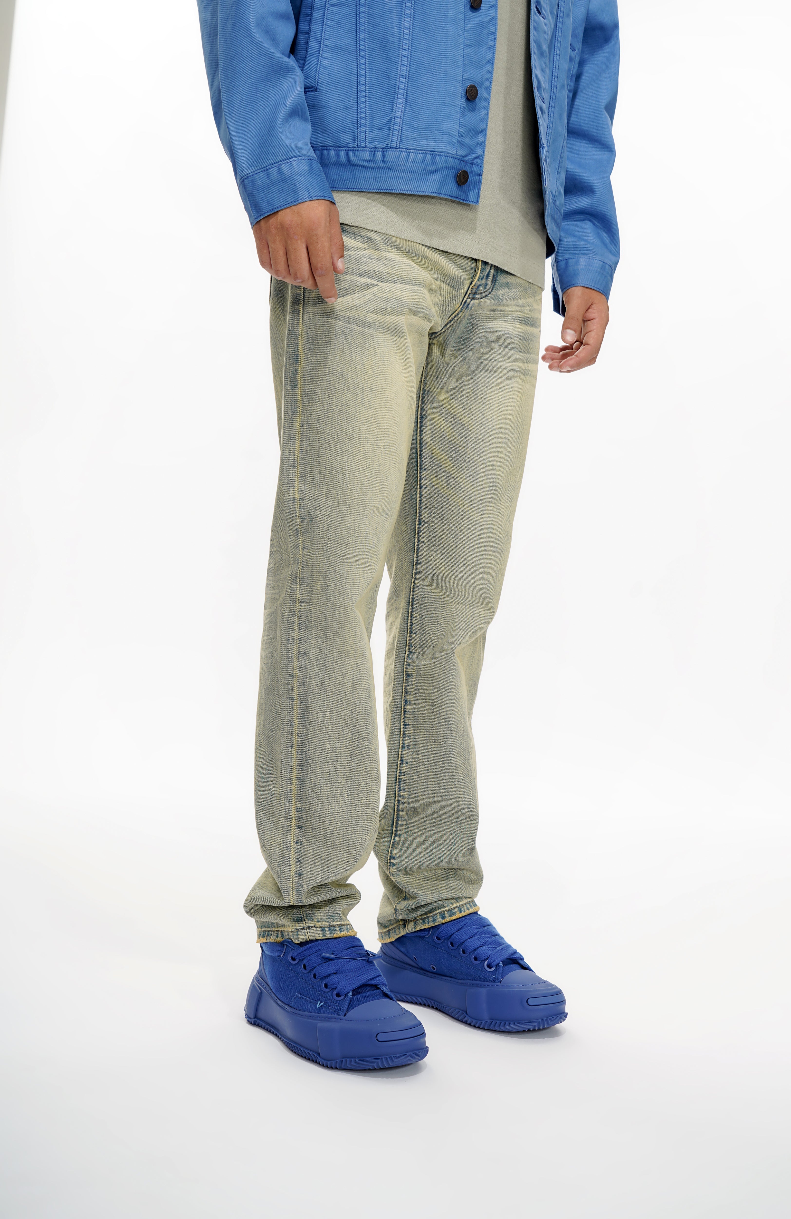 Valabasas “Different” Jeans - Vintage Wash
