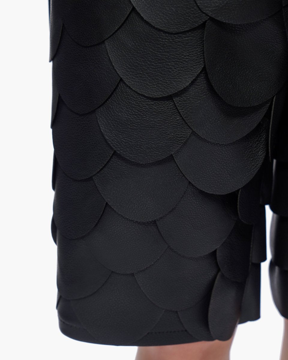 Dragon Scales Leather Shorts Black - Valabasas