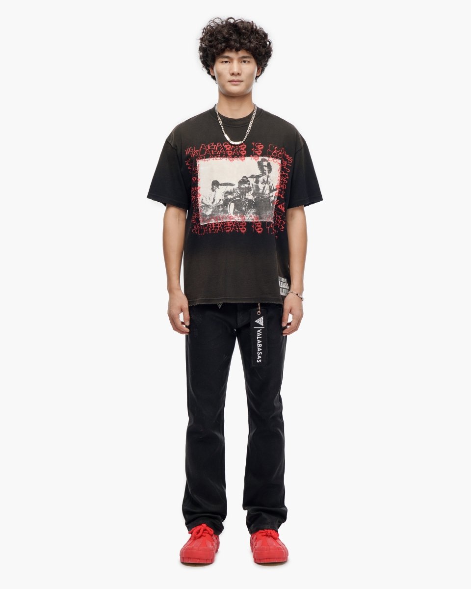 Stand Out Black Tee - Valabasas