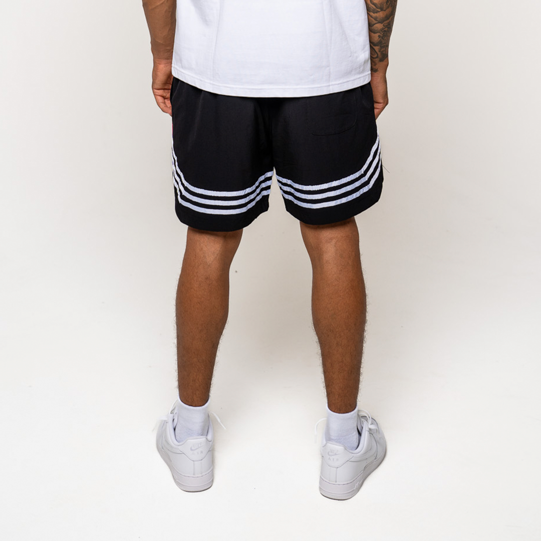 PL00690 RESORT SHORTS BLK/FUSC