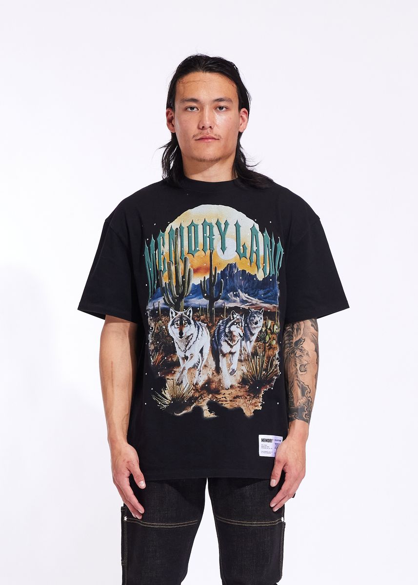 Memory Line Running Wolves 2 Tee - Black