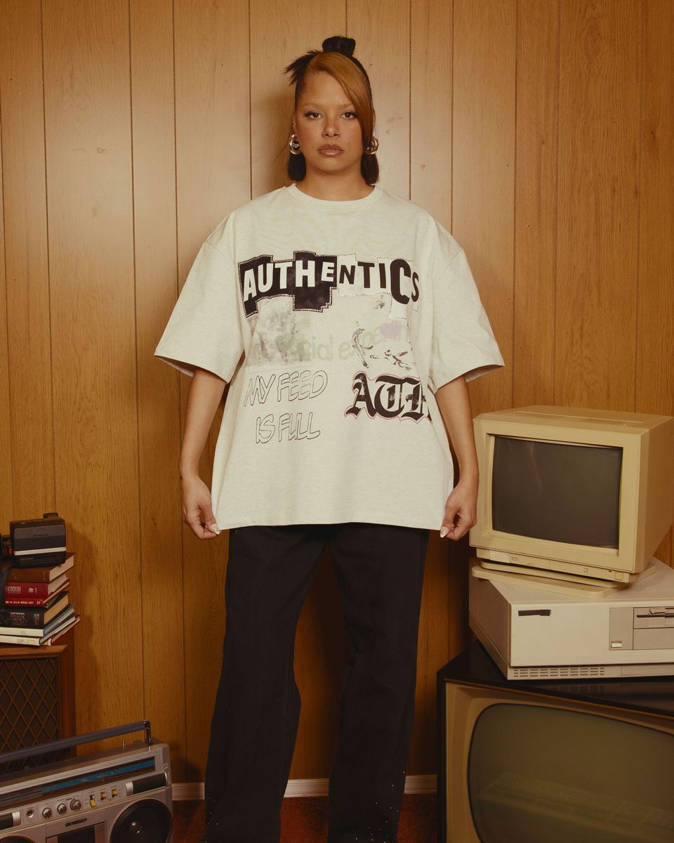 Authentics Feed Is Full Tee T-Shirt - Gray