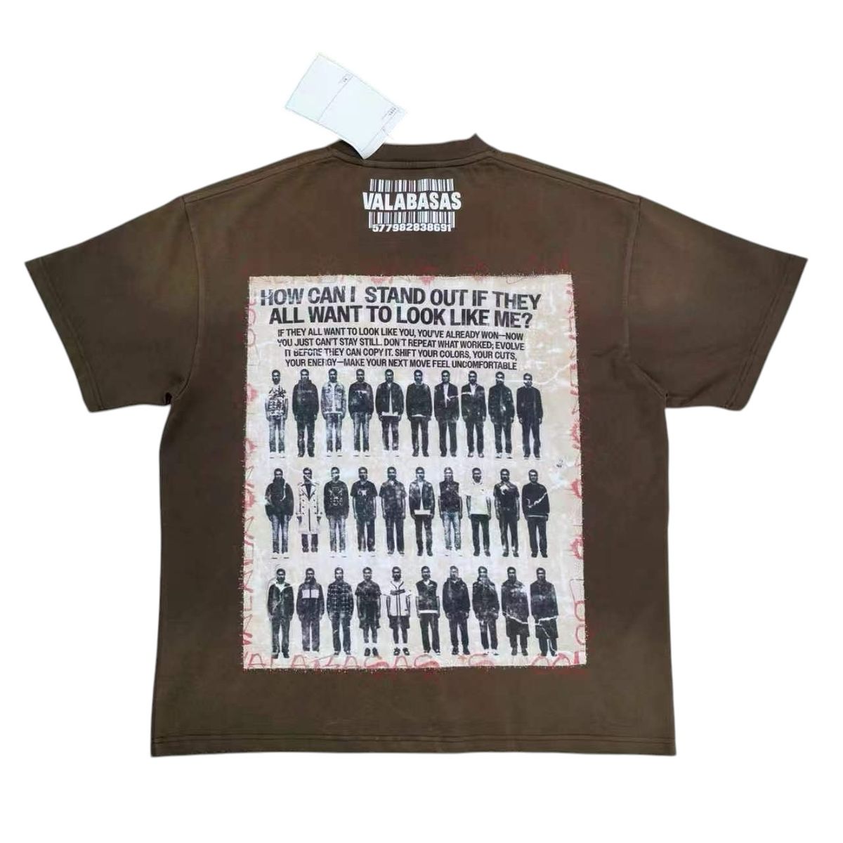 Stand out Tee