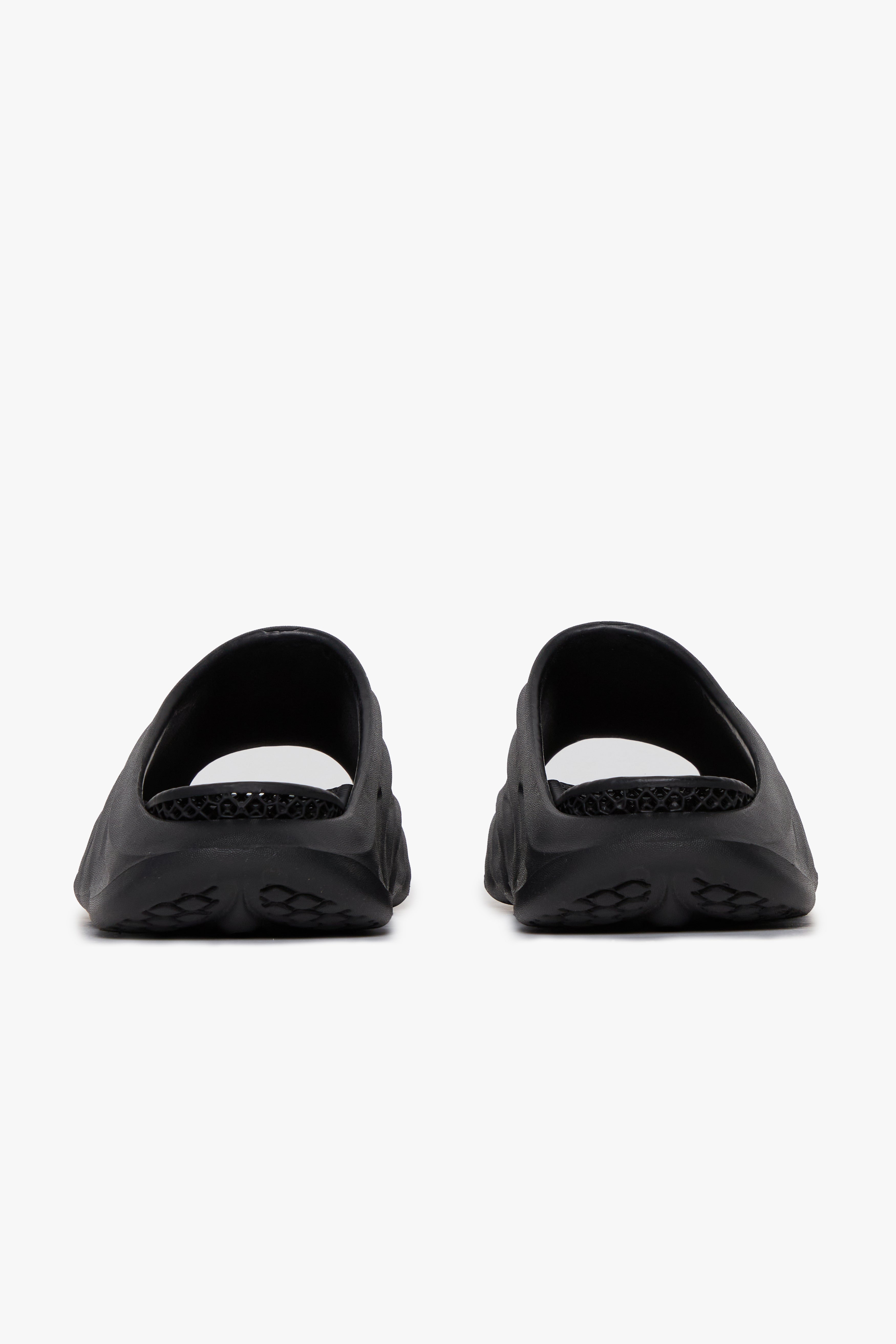 6Th Nbrhd Slides - Black