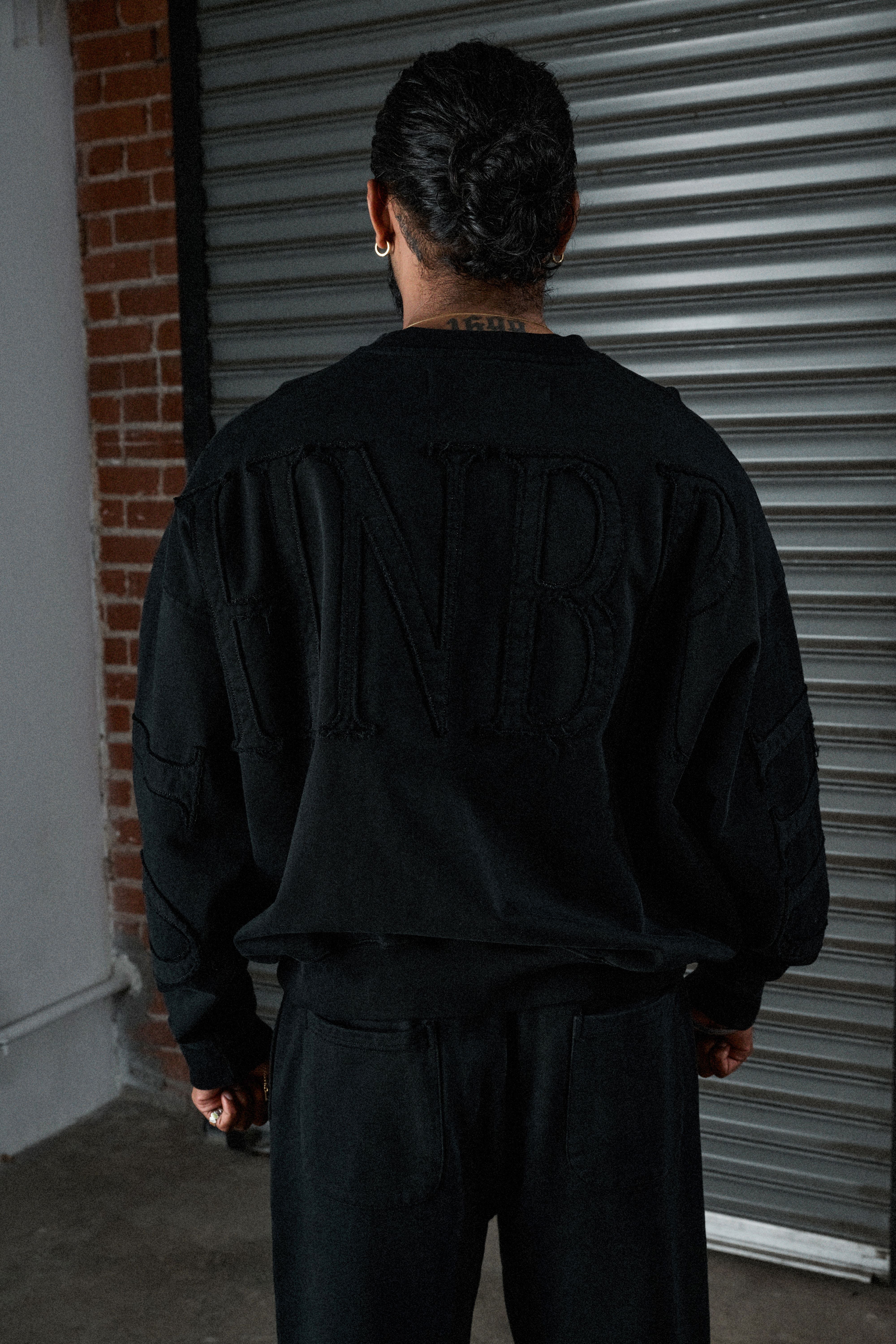 6Th Nbrhd Statement Men's Sweatshirt - Black