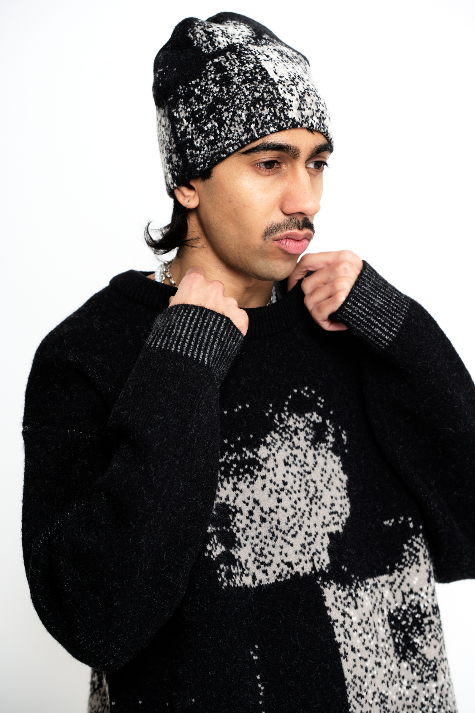 6Th Nbrhd Blinded Men's Sweater