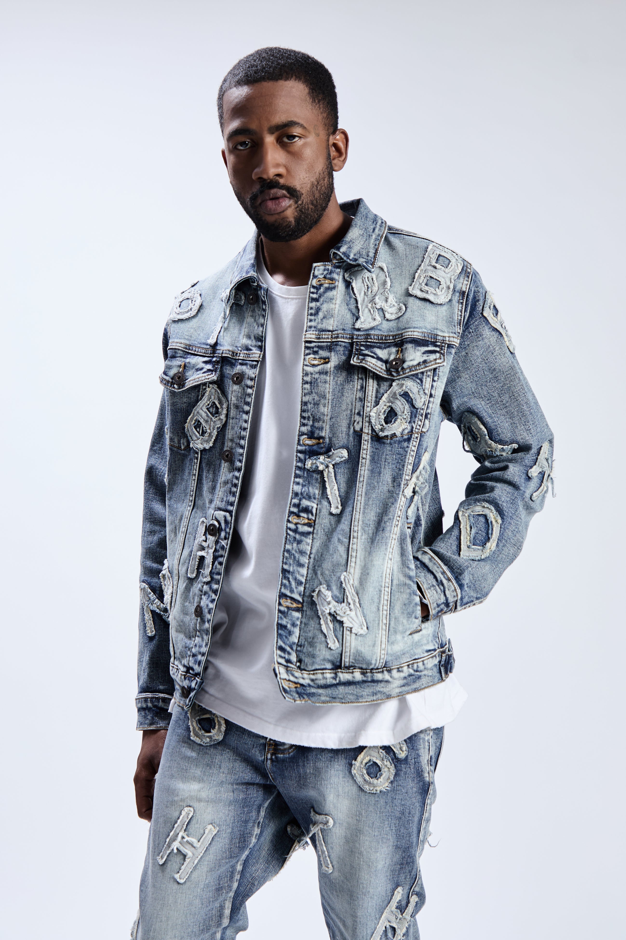 6Th Nbrhd Puzzle Men's Trucker Jacket - Light Wash