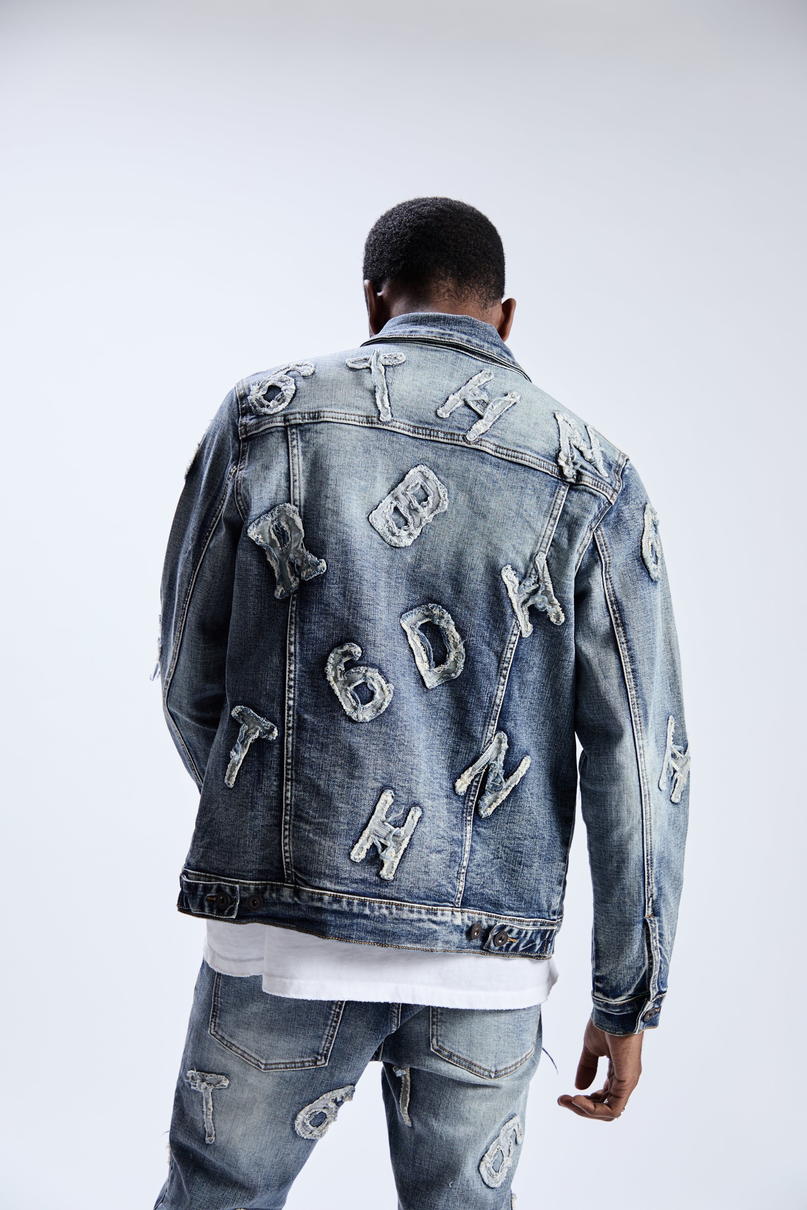 6Th Nbrhd Puzzle Men's Trucker Jacket - Light Wash