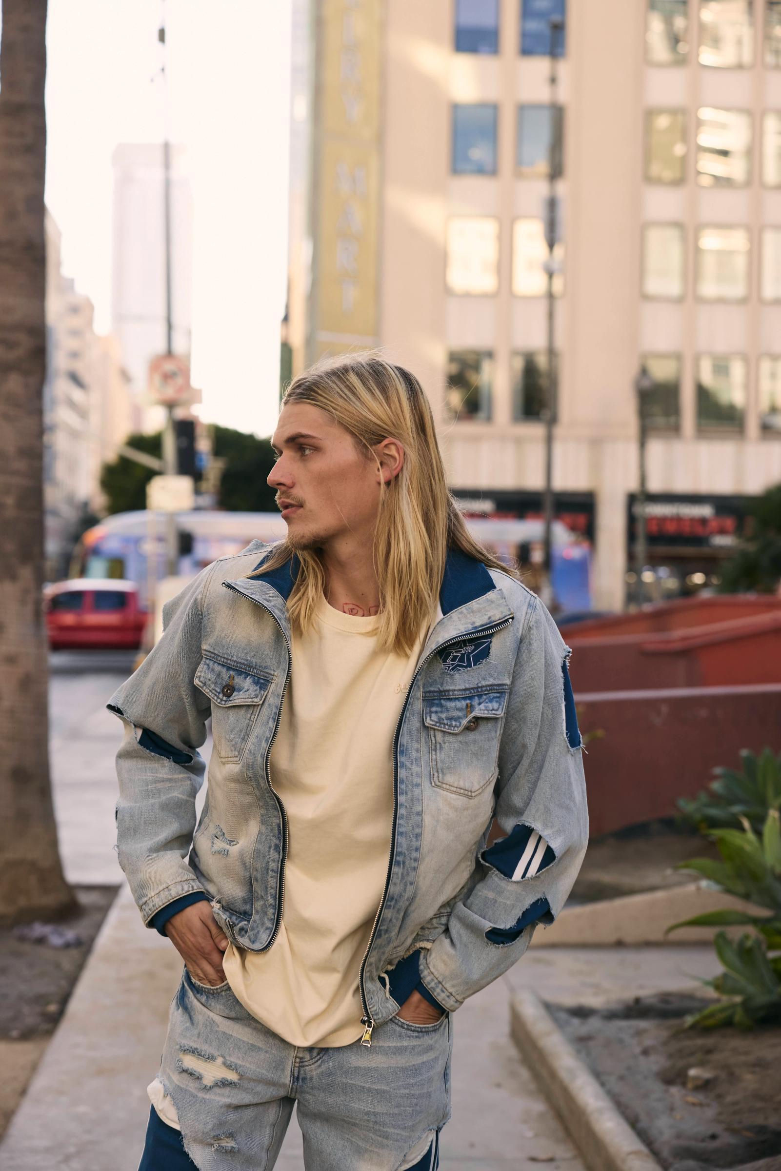 6Th Nbrhd Stripes Men's Denim Jacket - Light Wash