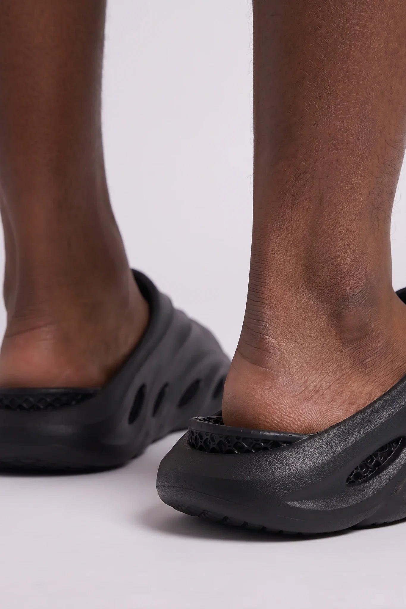 6Th Nbrhd Slides - Comfort Slide Sandals