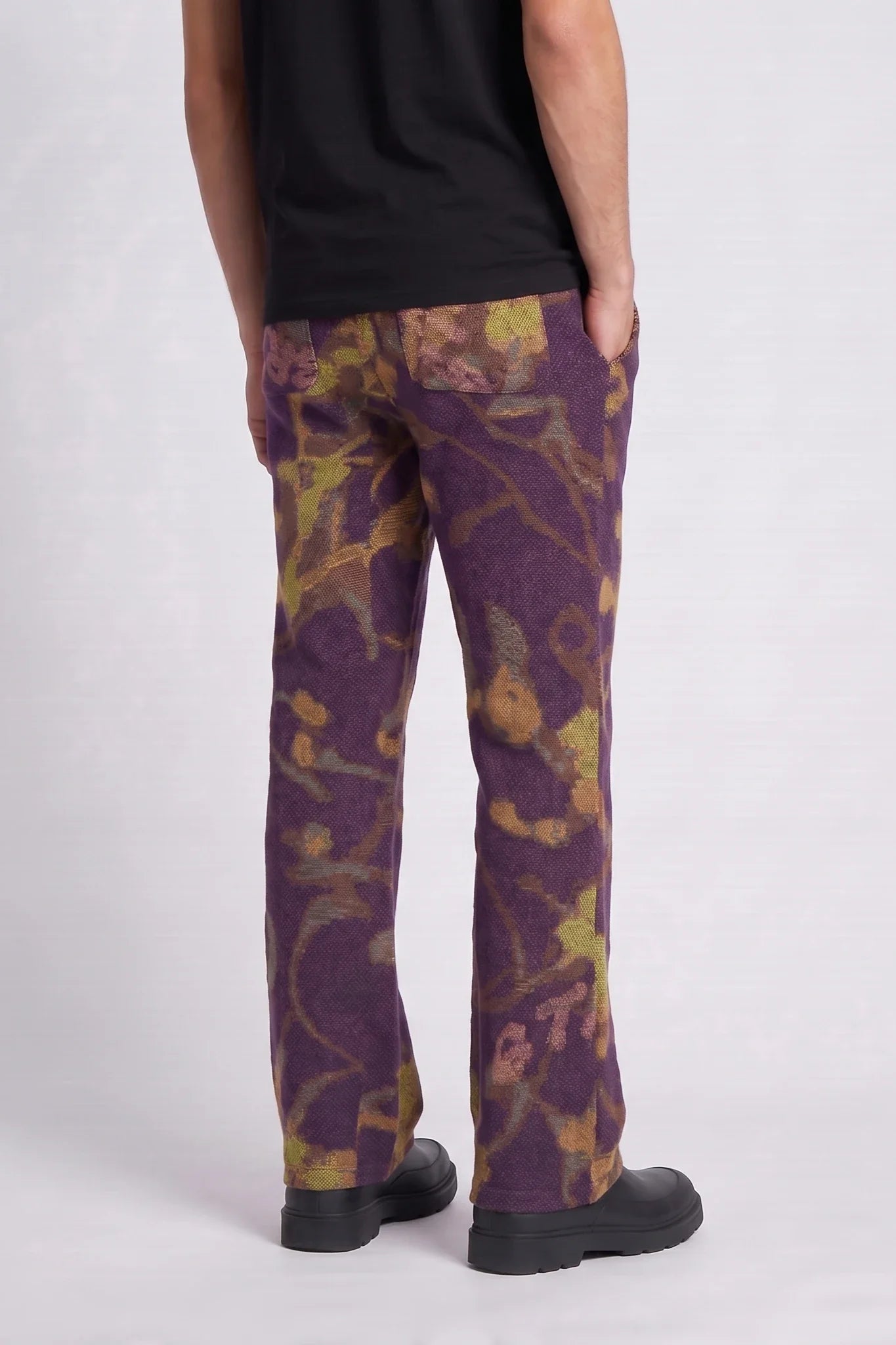 6Th Nbrhd Flowas Men's Pants