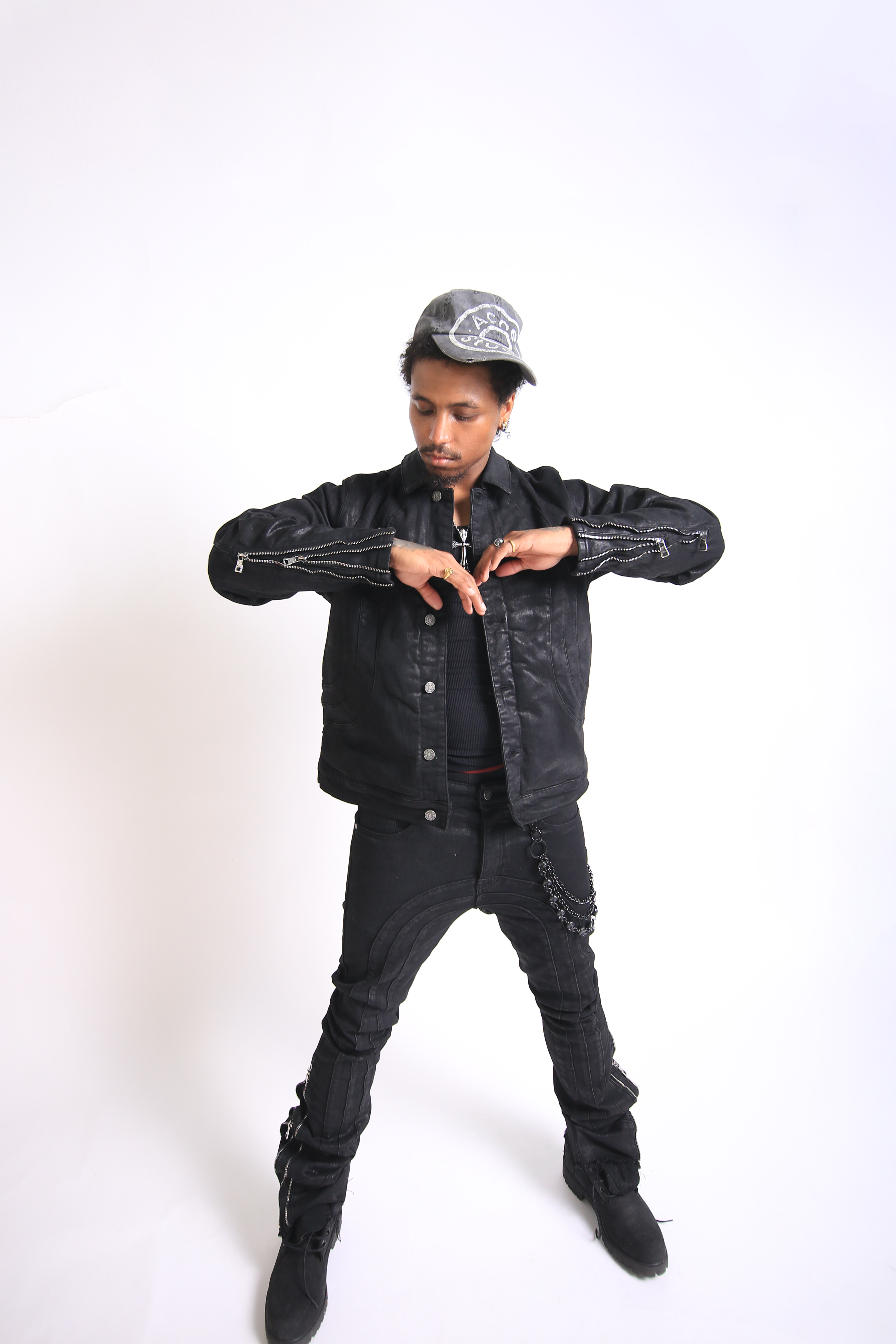 Vero Santi Vindicator Trucker Jacket - Black