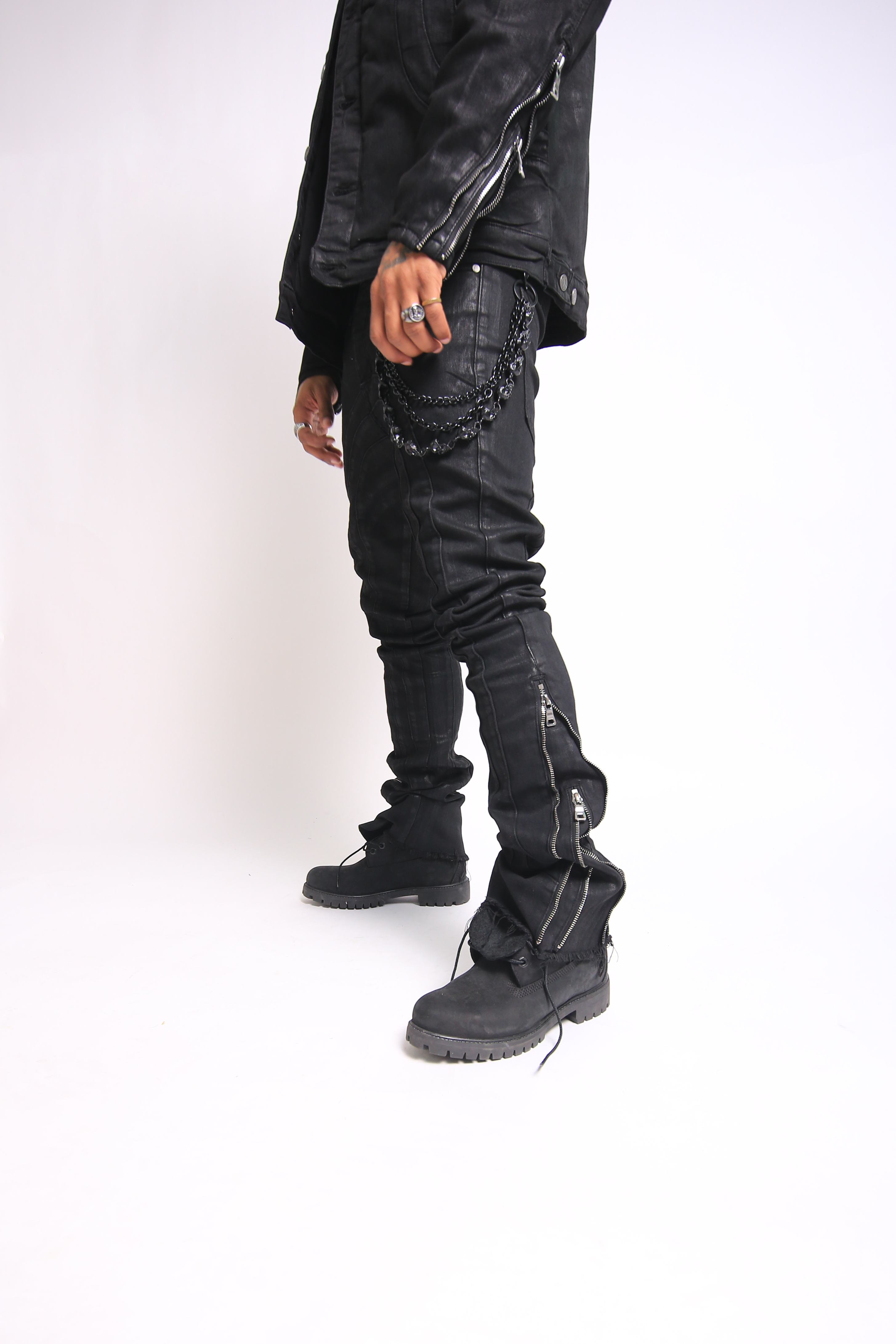 Vero Santi Vindicator Trucker Jacket - Black