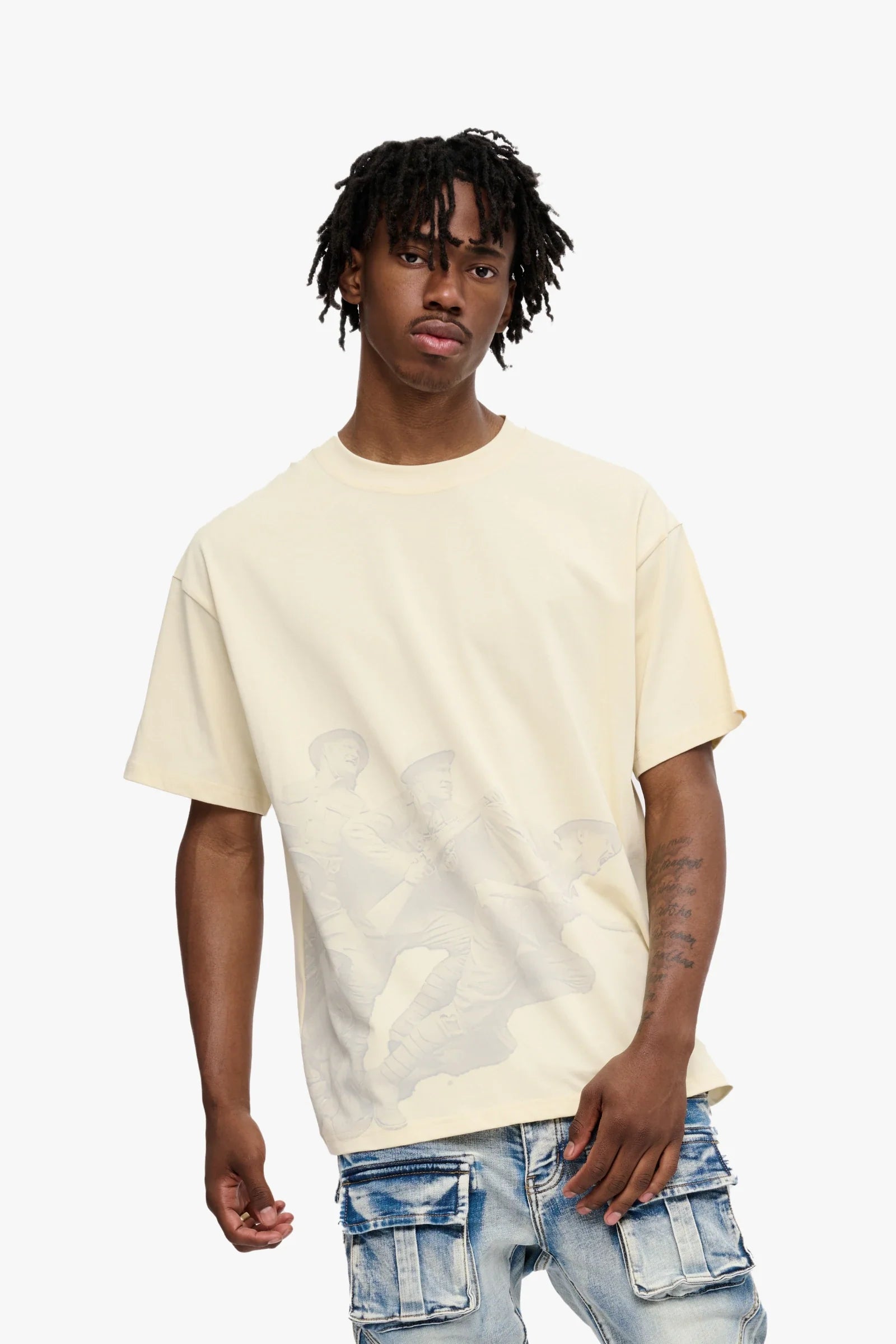 Silnt Chptrs War Cream Tee - Graphic