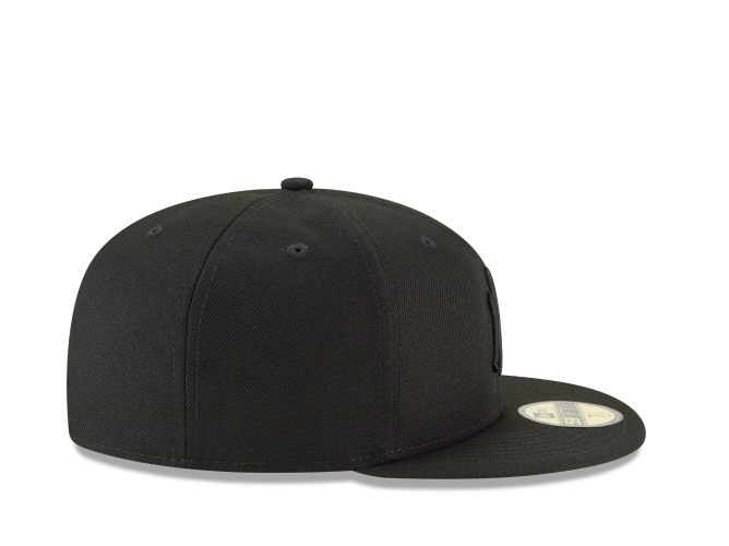 New Era 59FIFTY New York Yankees Blackout Fitted Cap