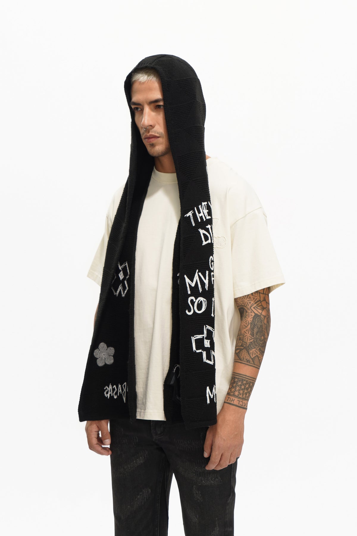 Valabasas Contrast Scarf - Graphic Black