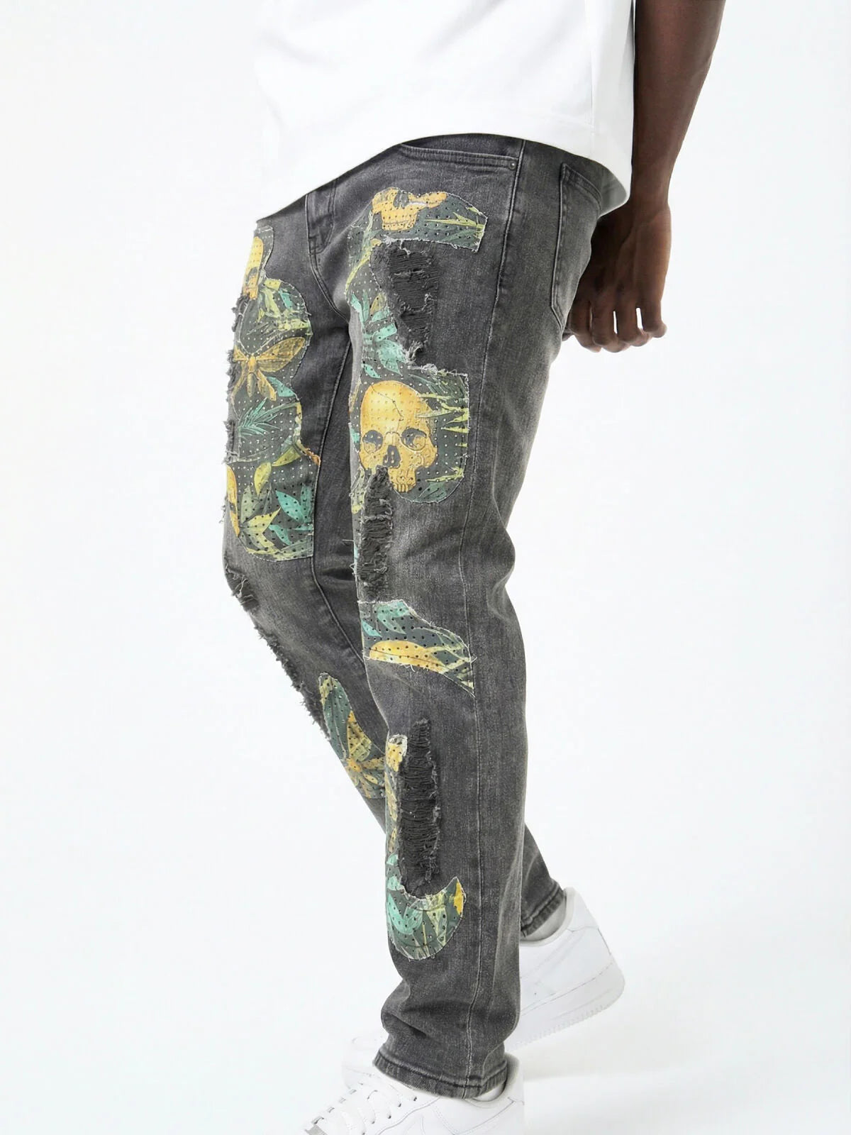 Waimea "Skull & Moth" Slim Fit Jean